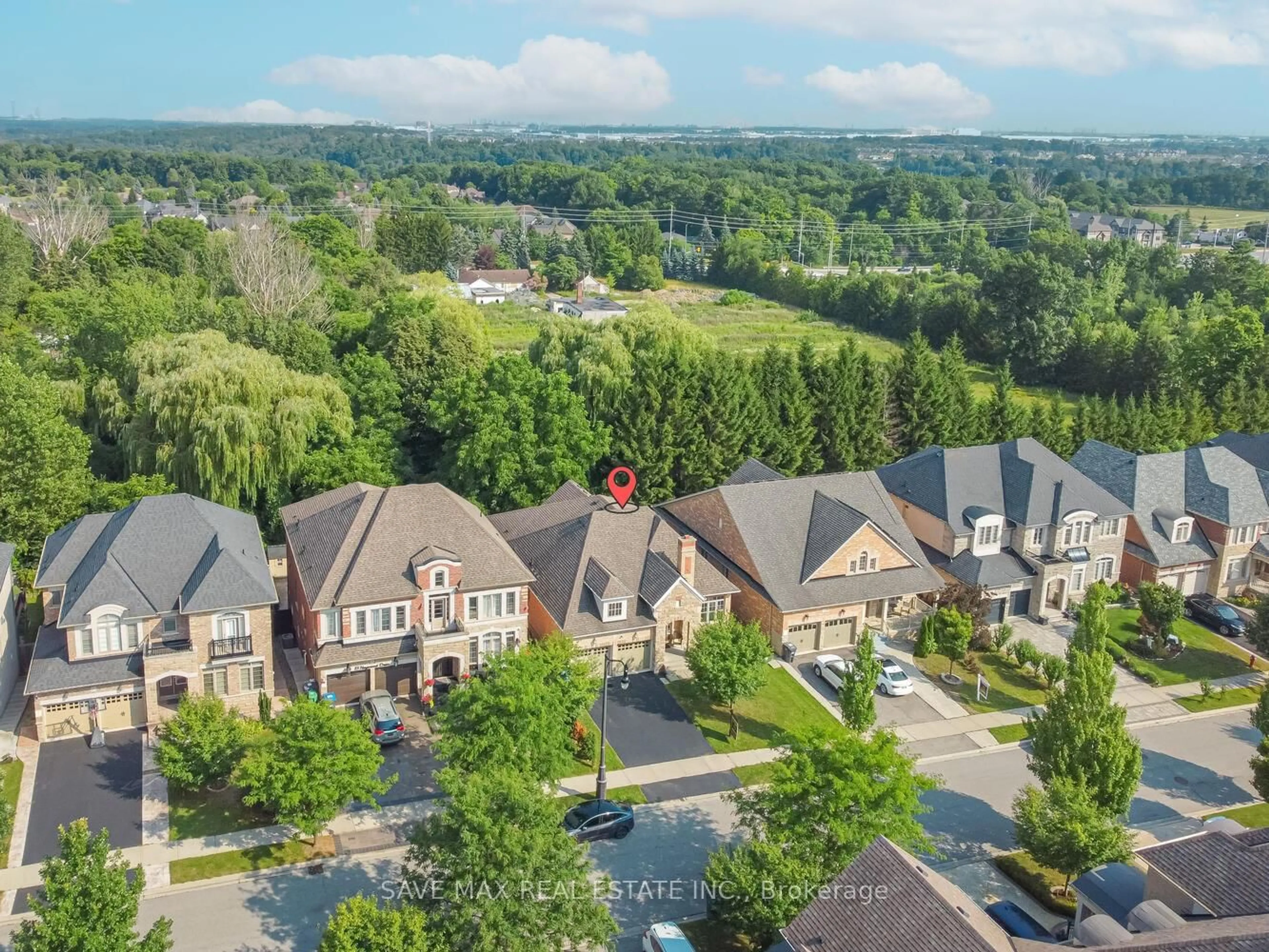 A pic from outside/outdoor area/front of a property/back of a property/a pic from drone, mountain view for 11 Haywood Dr, Brampton Ontario L6X 0W1