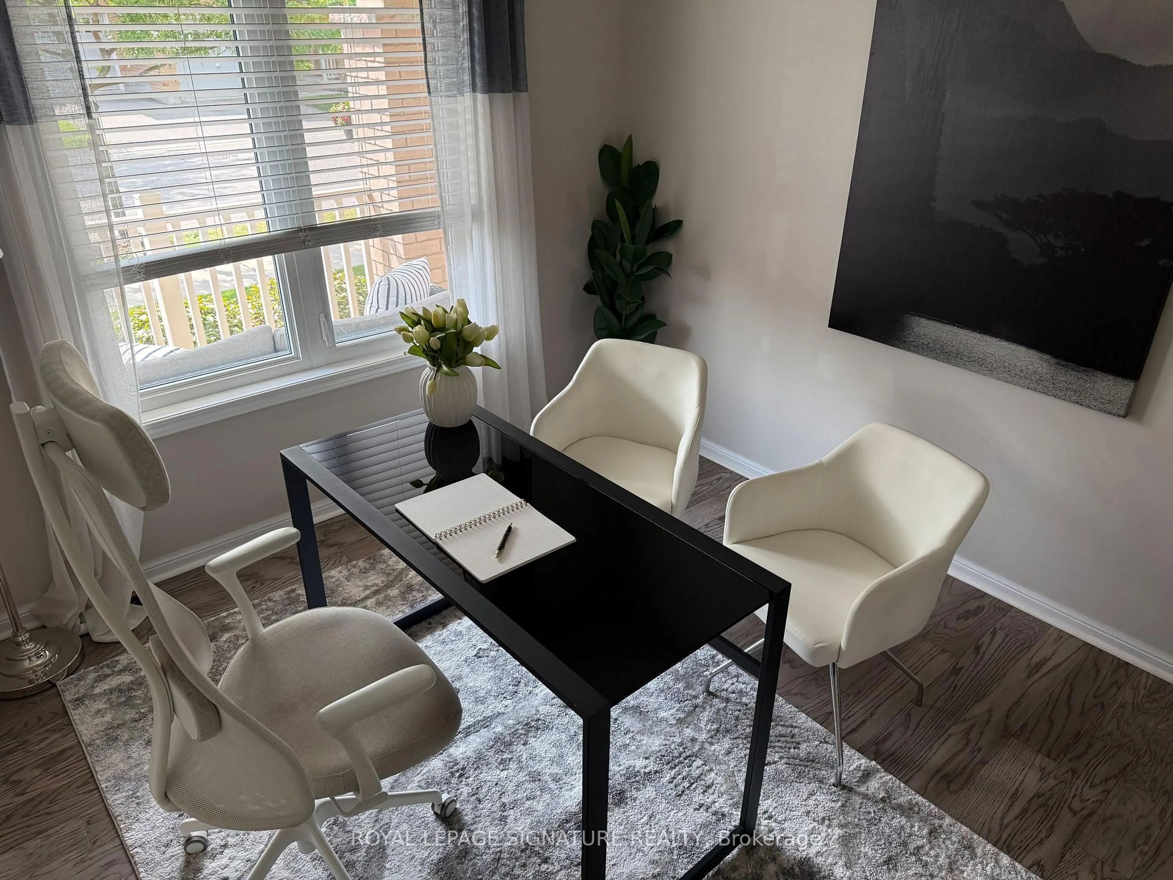 A pic of a room for 439 Zuest Cres, Milton Ontario L9T 8E7