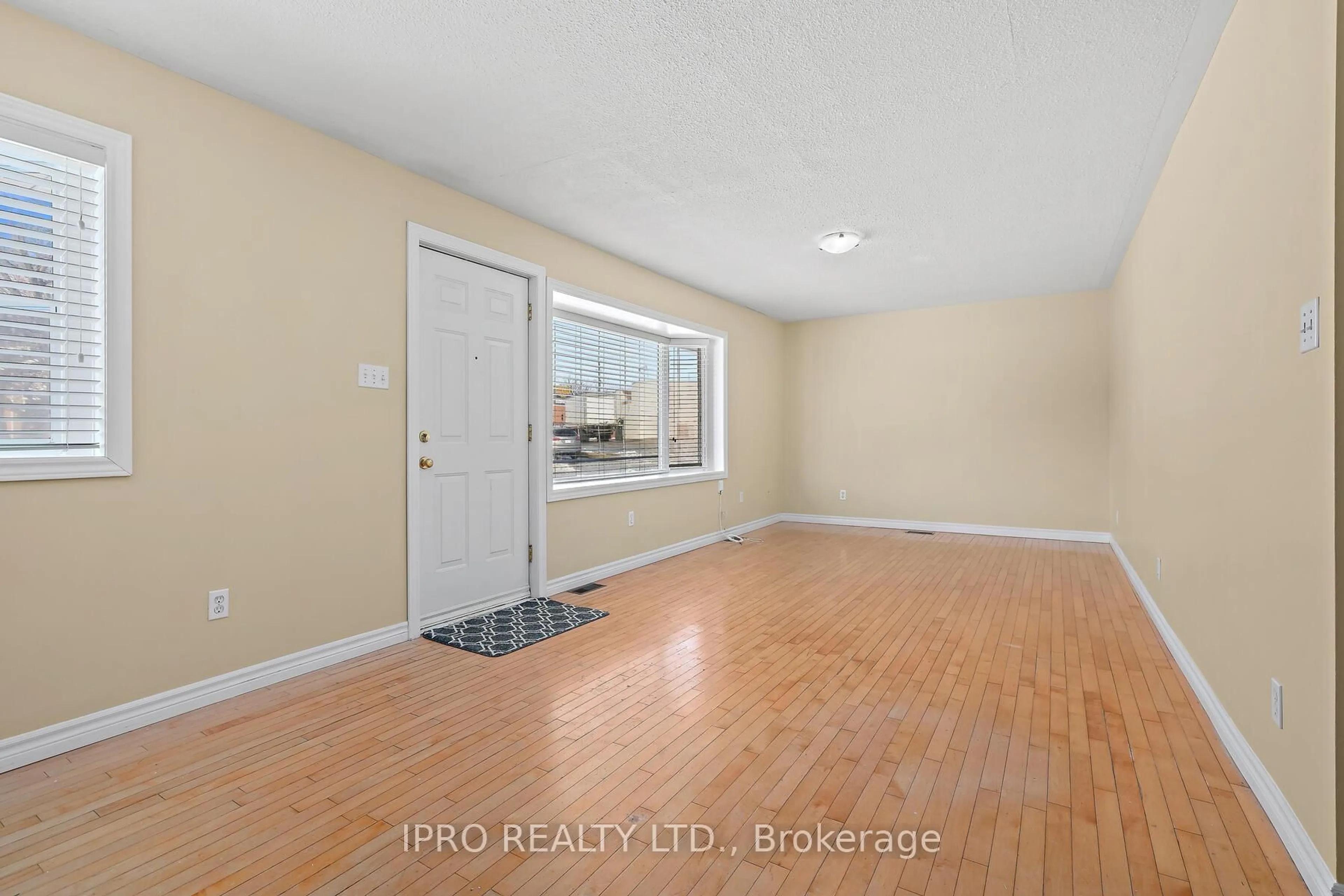 A pic of a room for 7 Rexway Dr, Halton Hills Ontario L7G 3N7