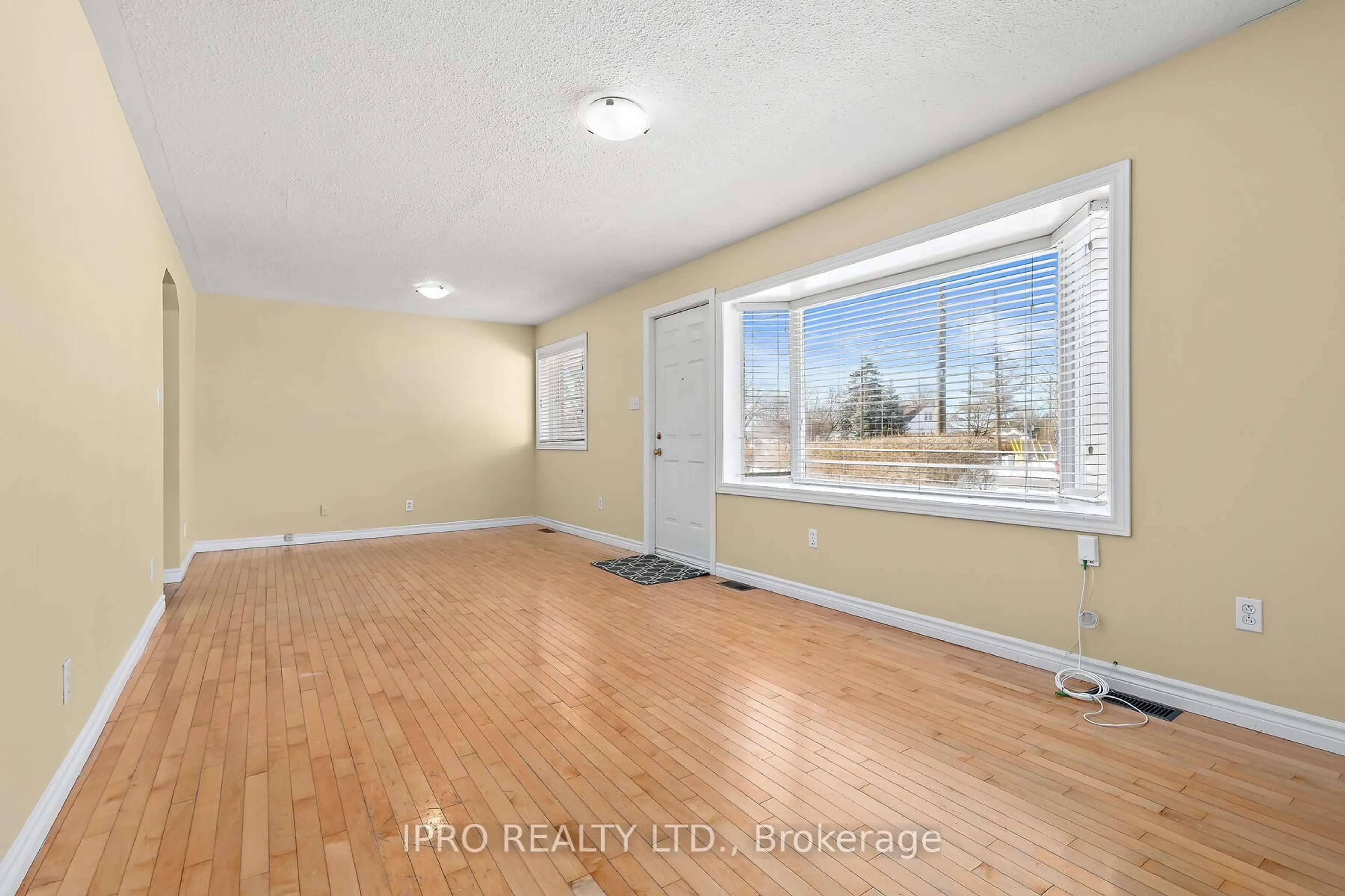 A pic of a room for 7 Rexway Dr, Halton Hills Ontario L7G 3N7
