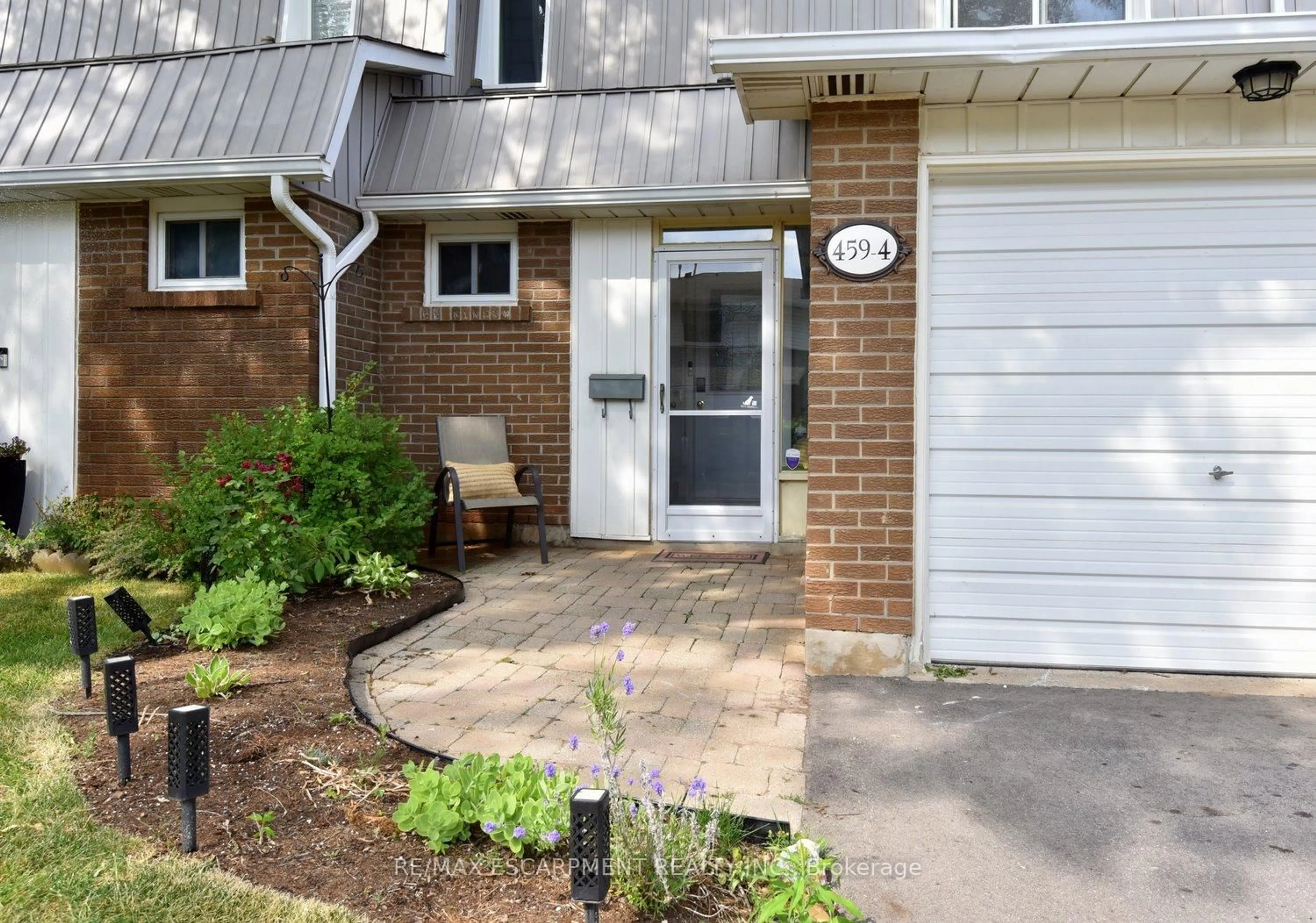 Unknown for 459 Woodview Rd #4, Burlington Ontario L7N 2Z9