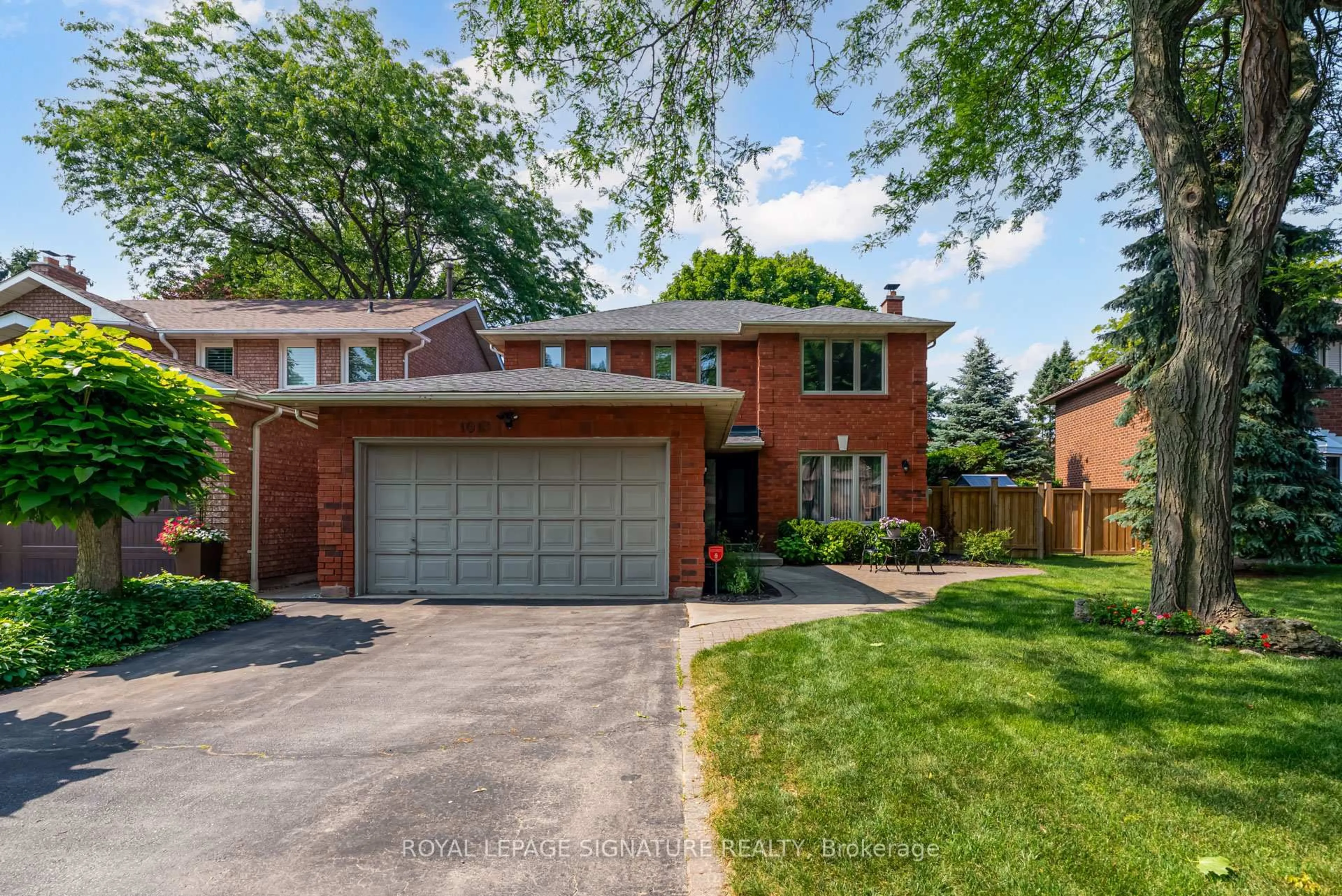Home with brick exterior material, street for 1013 Cutler Crt, Mississauga Ontario L5H 4C9