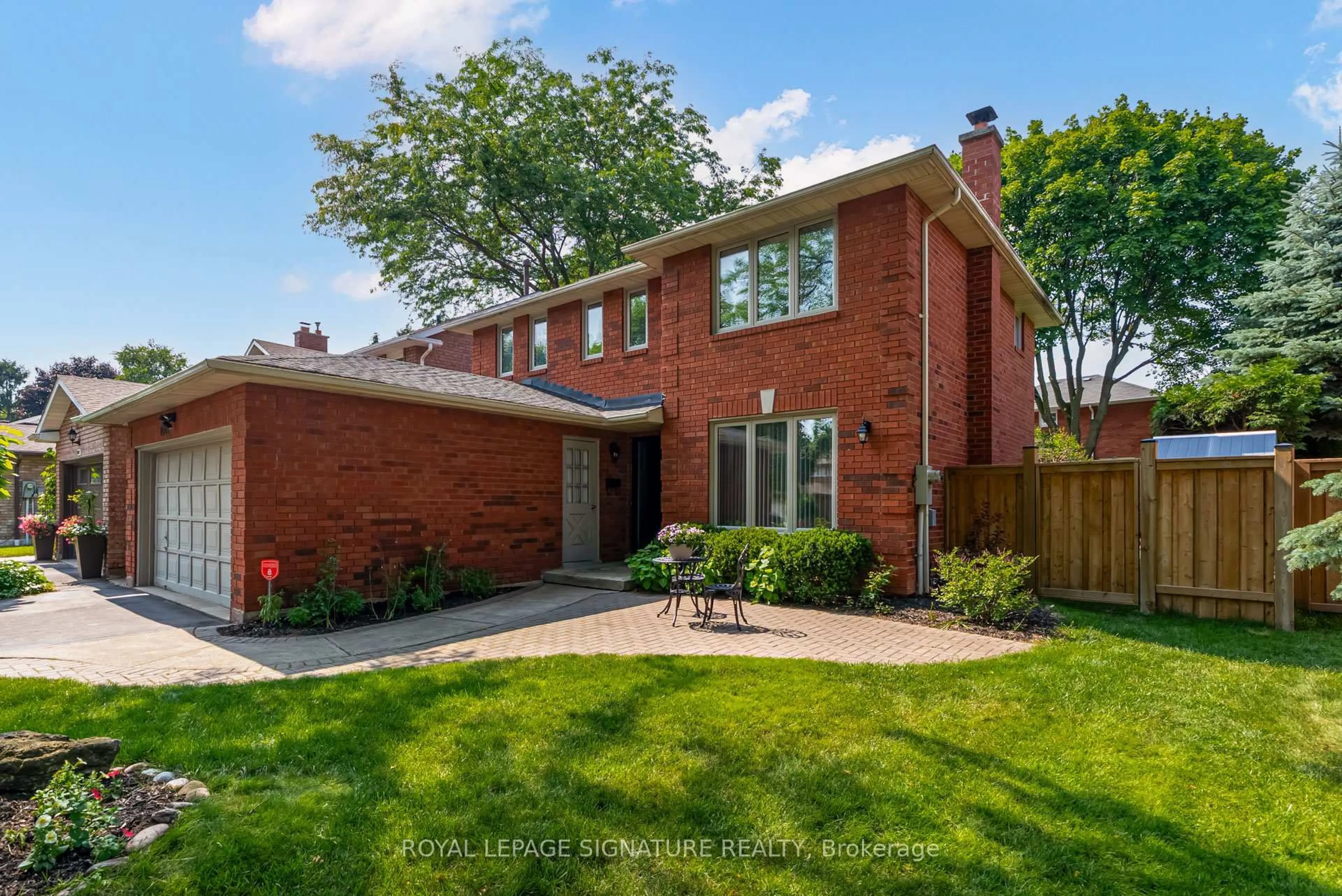 Home with brick exterior material, street for 1013 Cutler Crt, Mississauga Ontario L5H 4C9