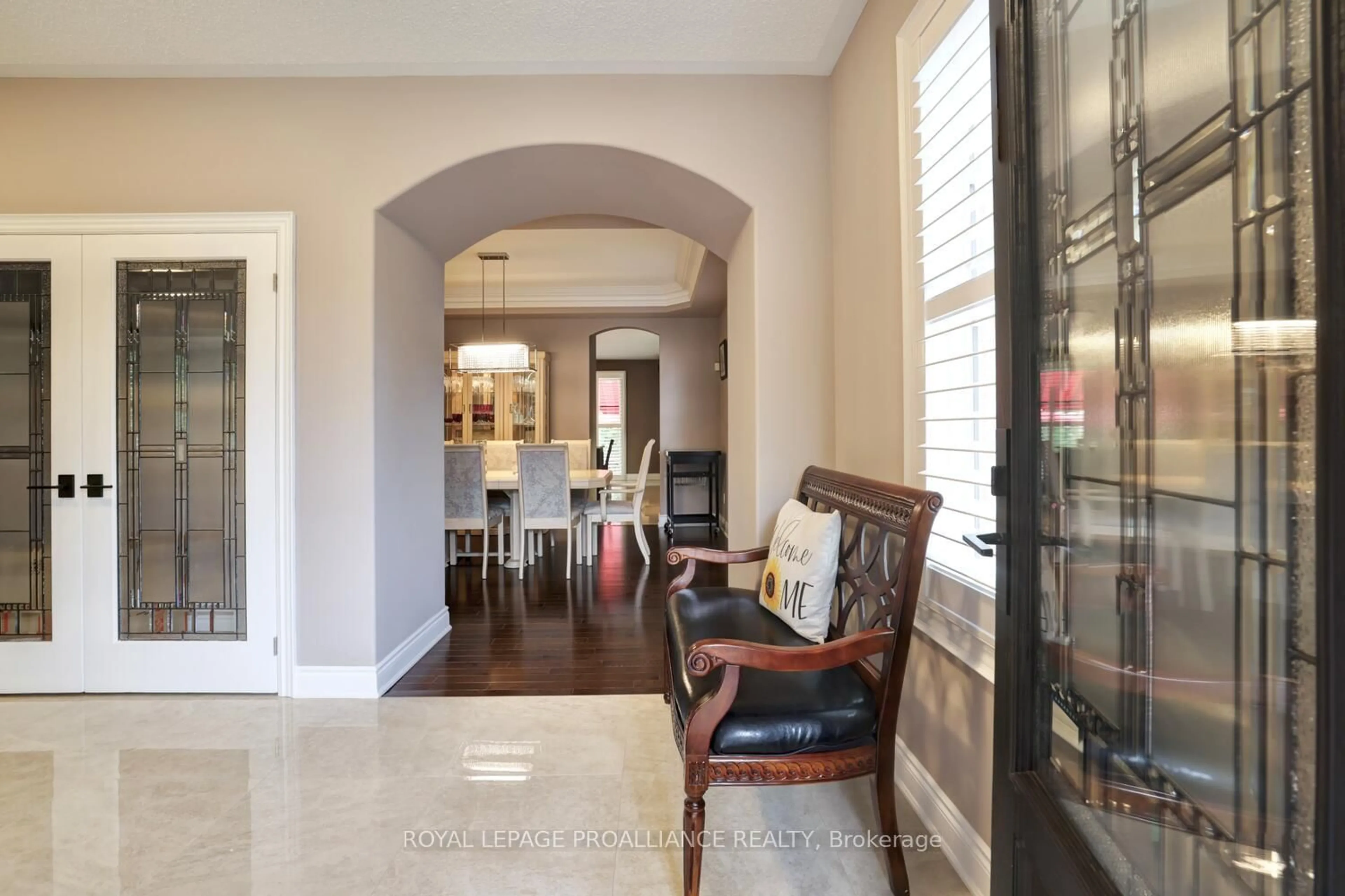 Indoor entryway for 497 Cusick Circ, Milton Ontario L9T 0M9