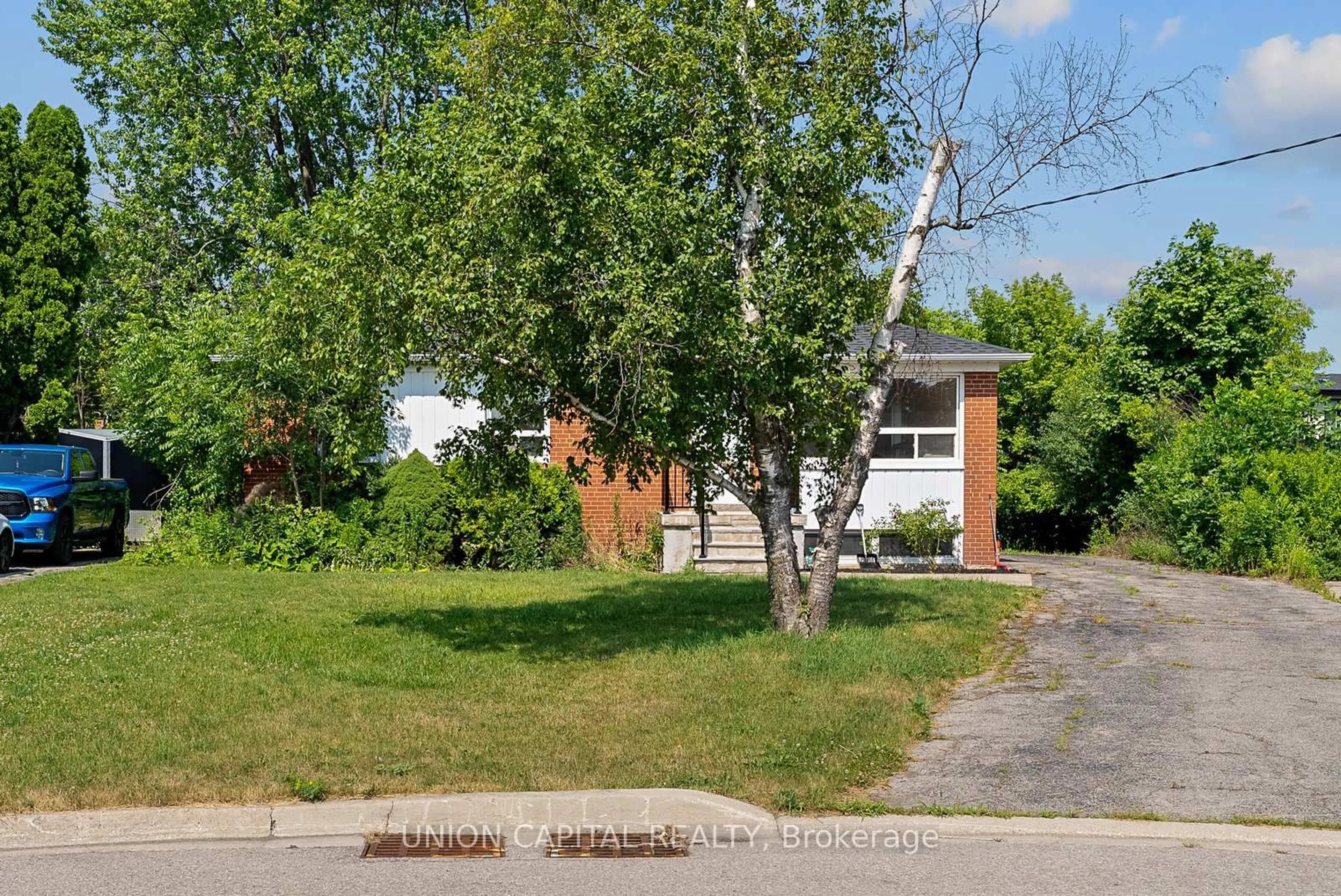 Unknown for 379 Tamarack Circ, Oakville Ontario L6K 2N1