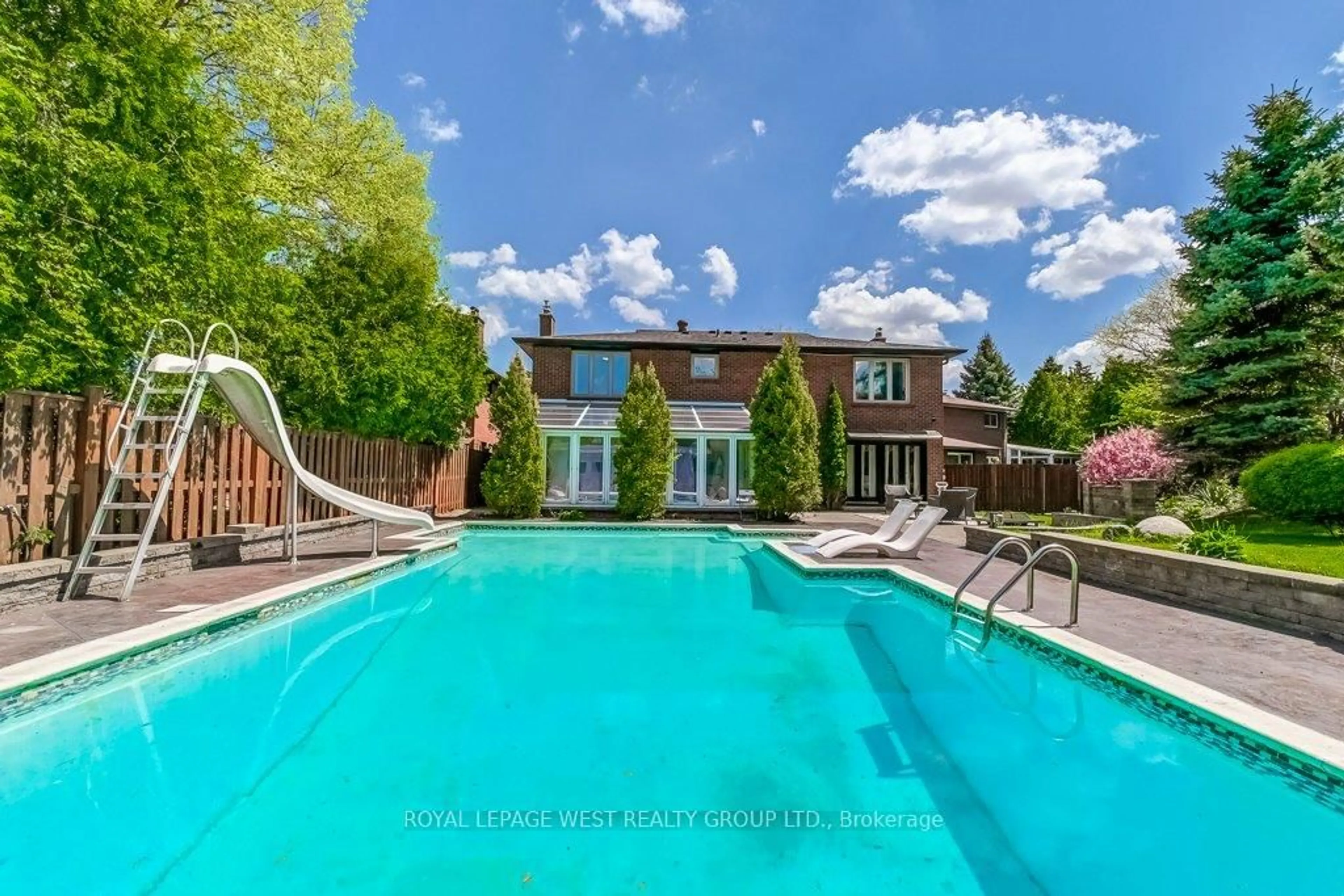 Pool for 41 Vancho Cres, Toronto Ontario M9A 4Z1