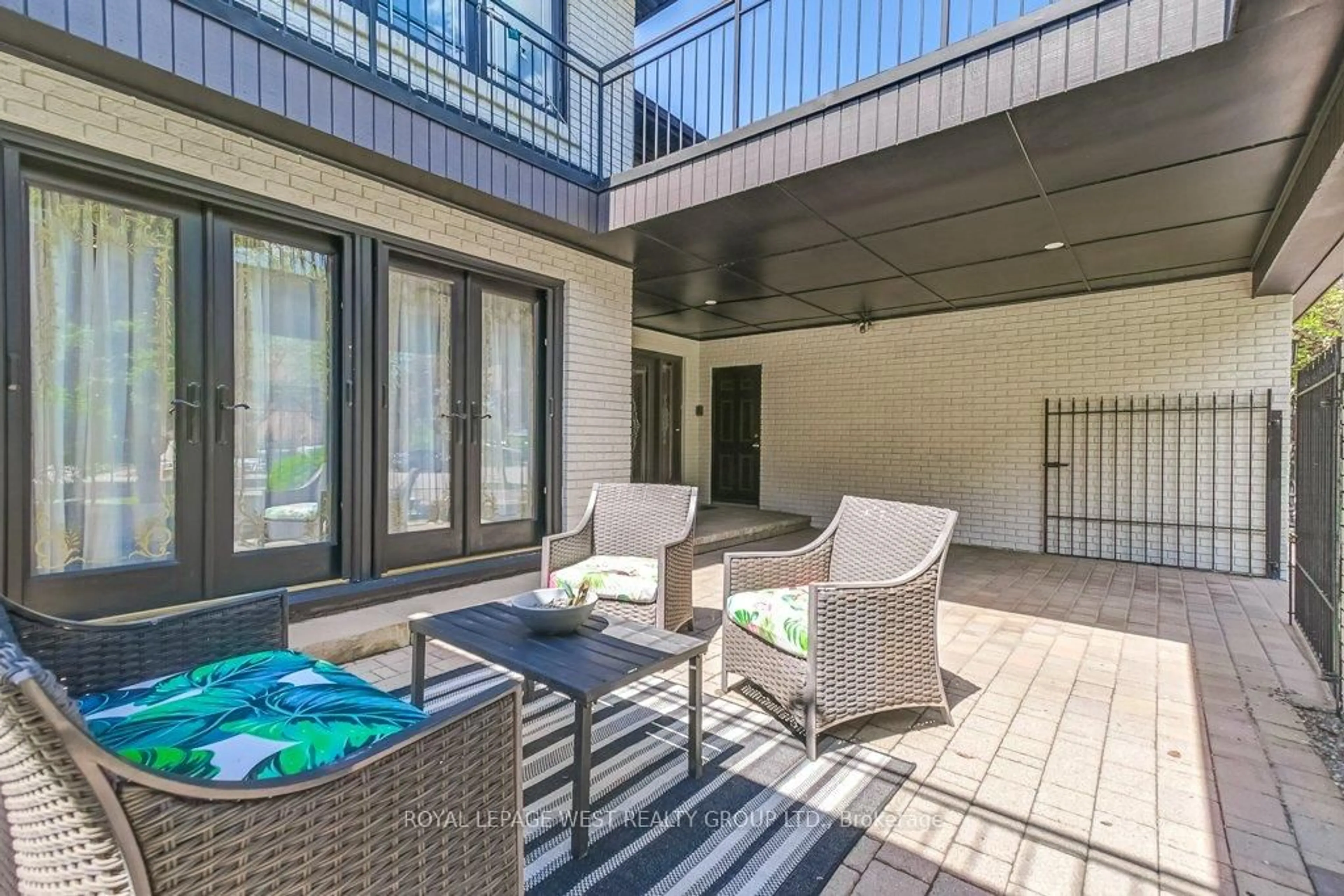 Patio, street for 41 Vancho Cres, Toronto Ontario M9A 4Z1