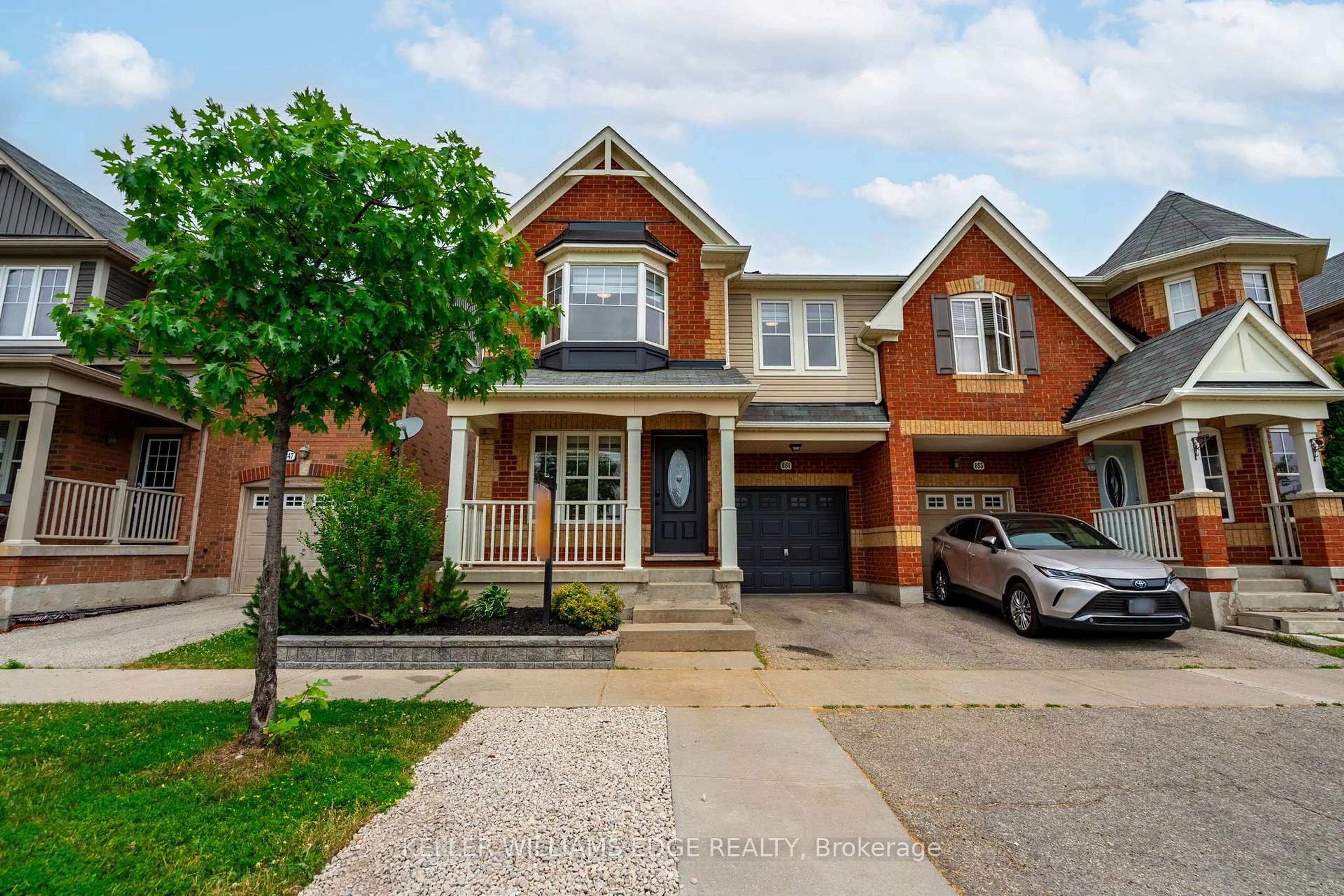 Home with brick exterior material, street for 851 Scott Blvd, Milton Ontario L9T 2C9