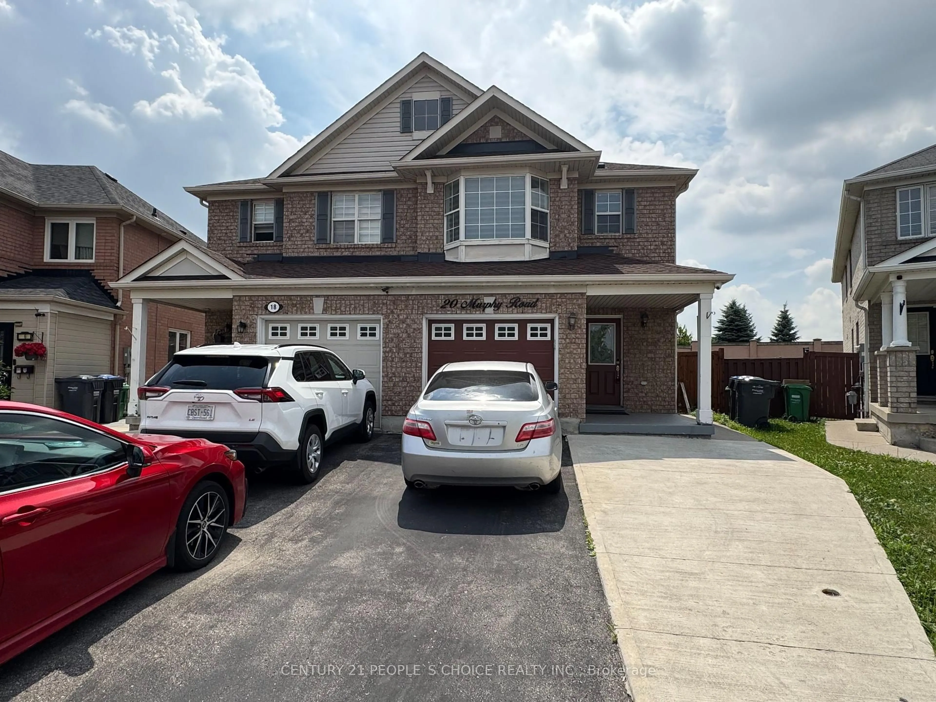 A pic from outside/outdoor area/front of a property/back of a property/a pic from drone, street for 20 Murphy Rd, Brampton Ontario L6S 6L2
