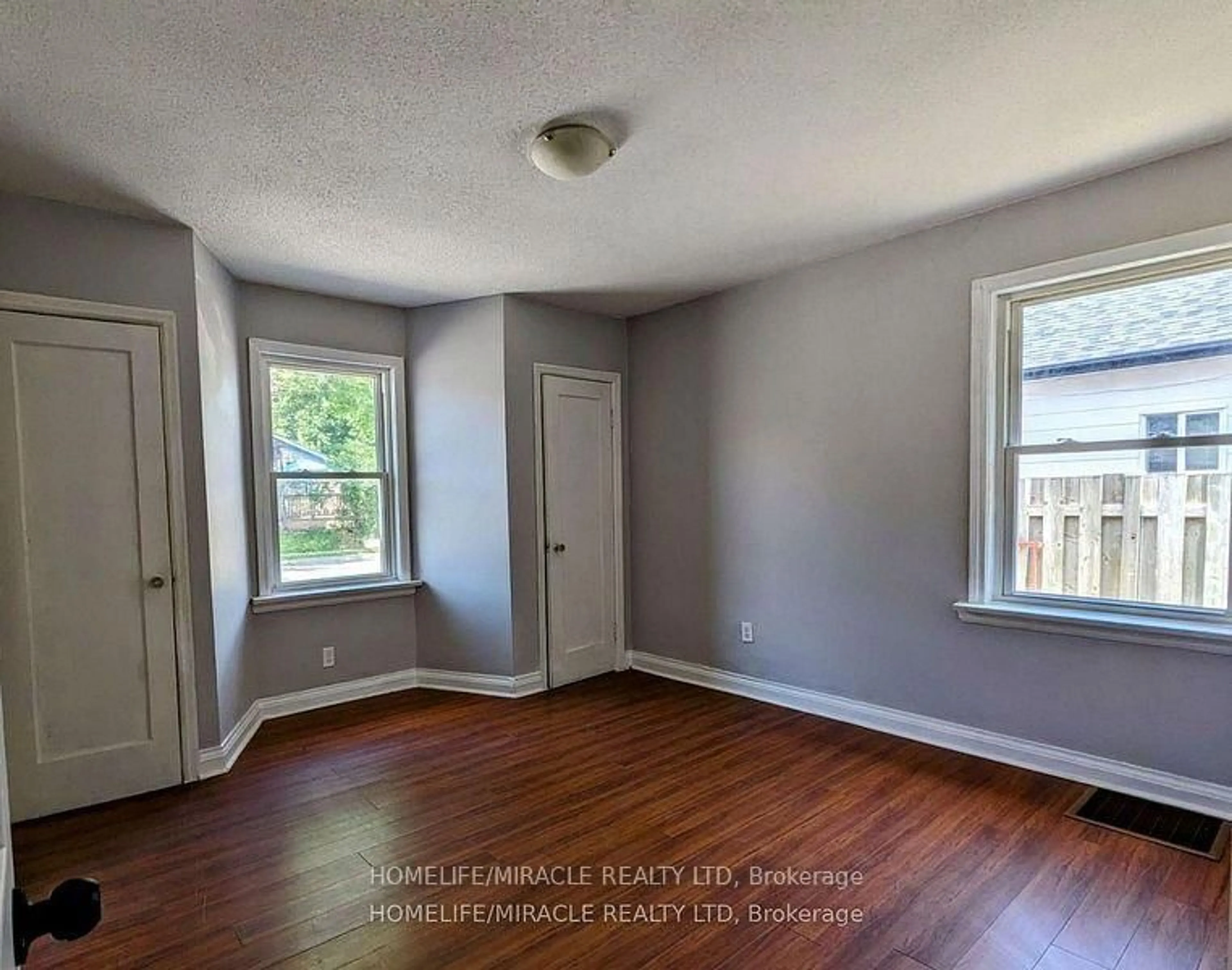 A pic of a room for 45 Main St, Halton Hills Ontario L7G 3H2
