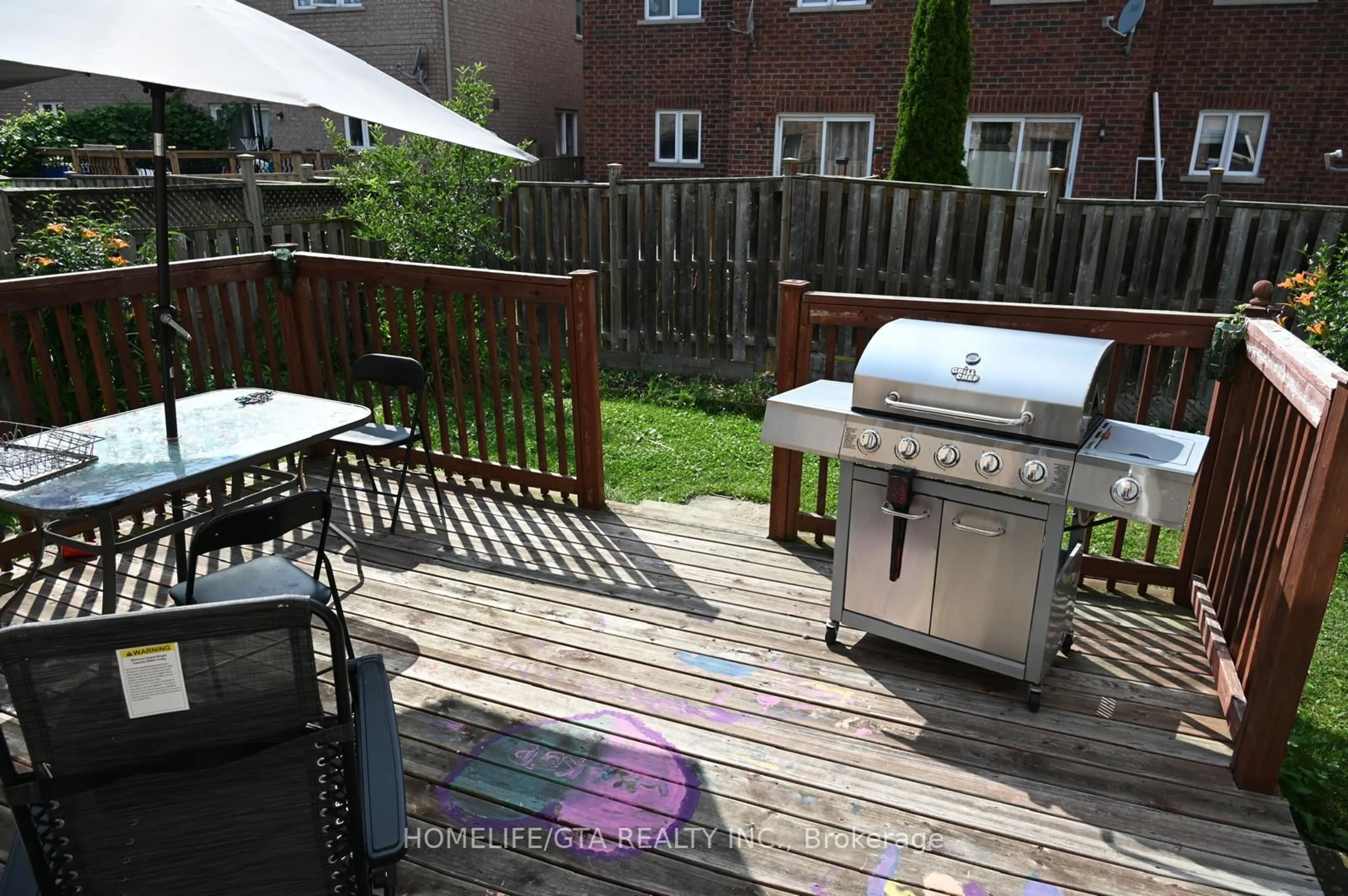 Patio, street for 82 Treasure Dr, Brampton Ontario L7A 3L7