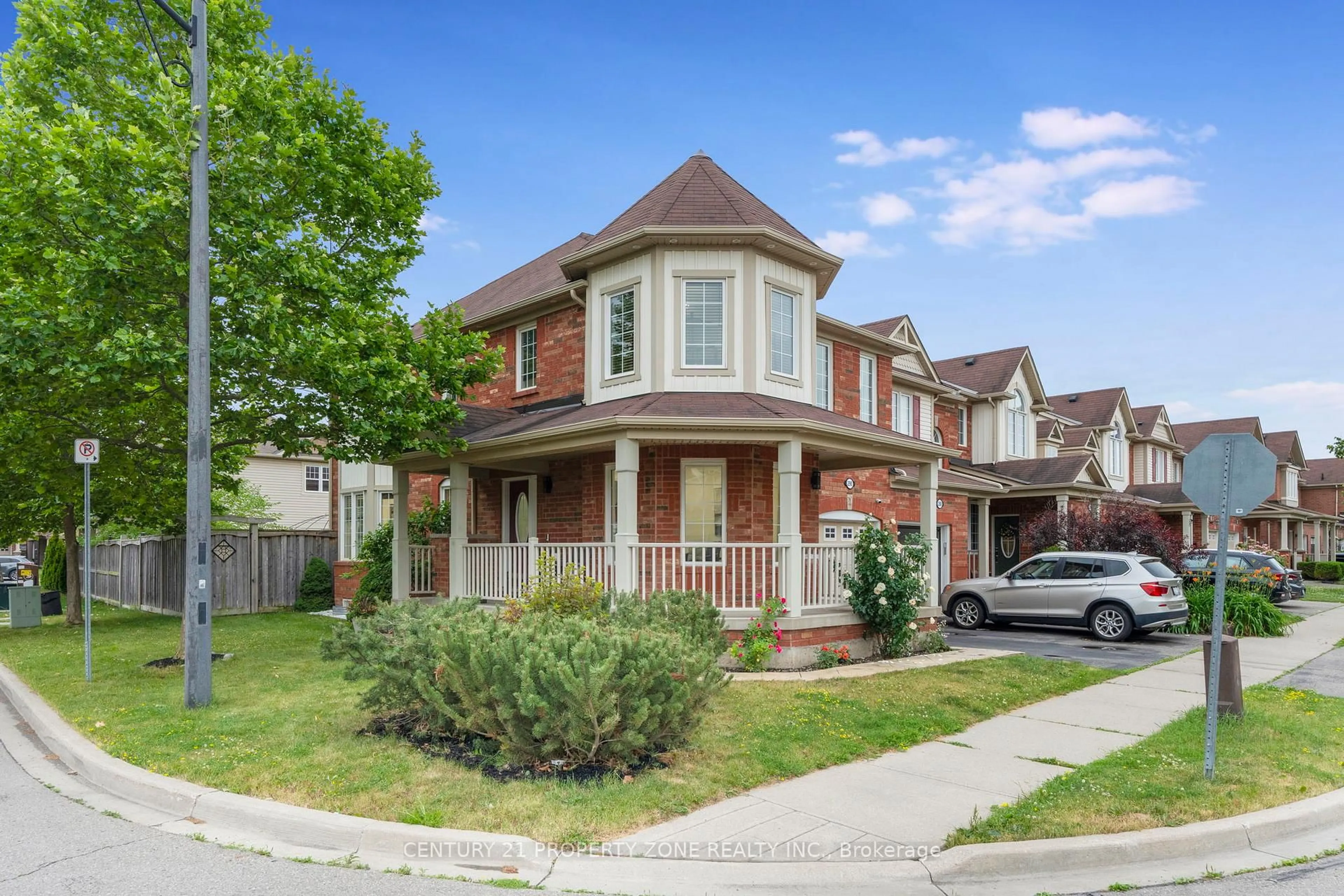 Home with brick exterior material, street for 290 Woodley Cres, Milton Ontario L9T 8B8