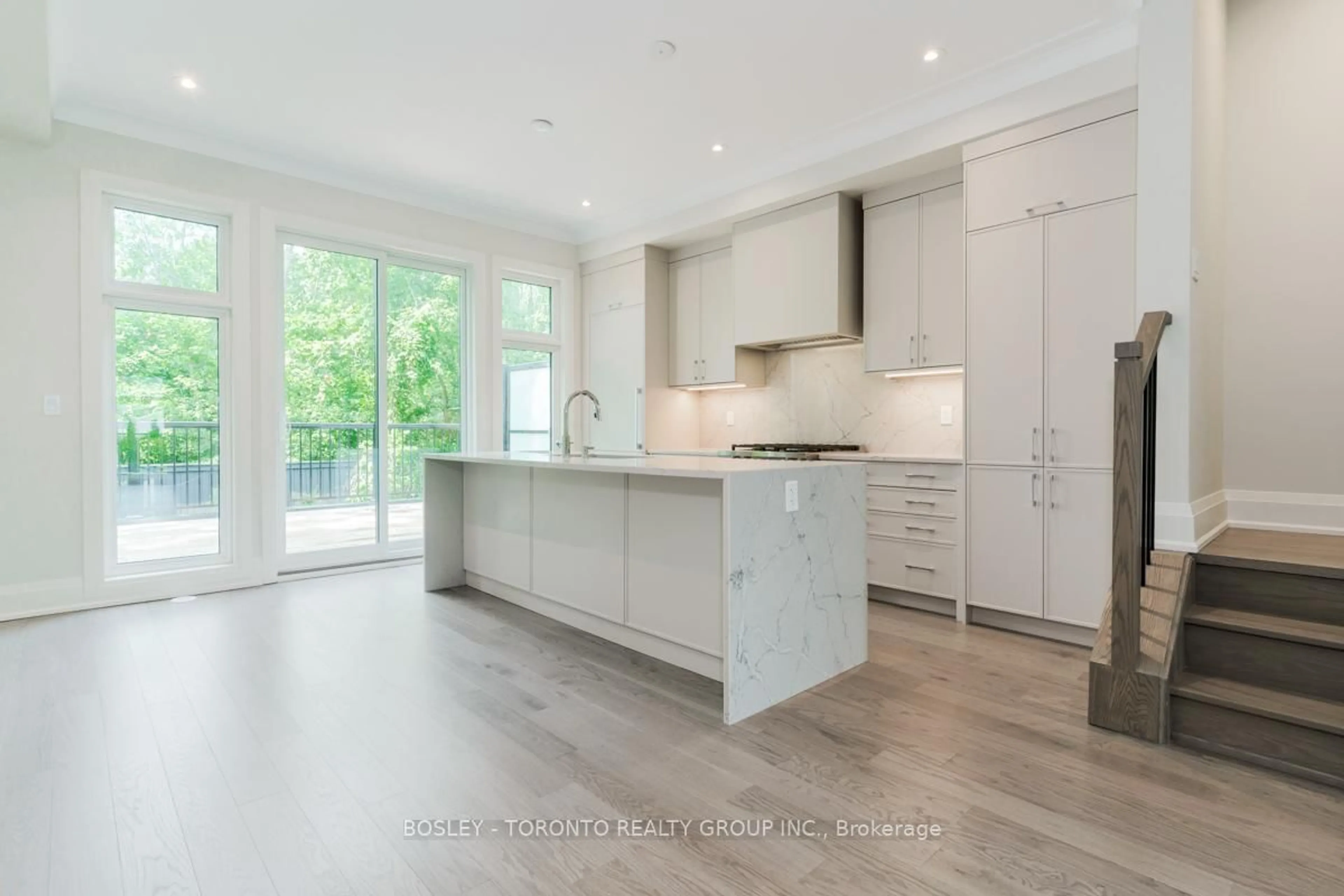 Open concept kitchen, unknown for 1138 Mona Rd #18, Mississauga Ontario L5G 0C8