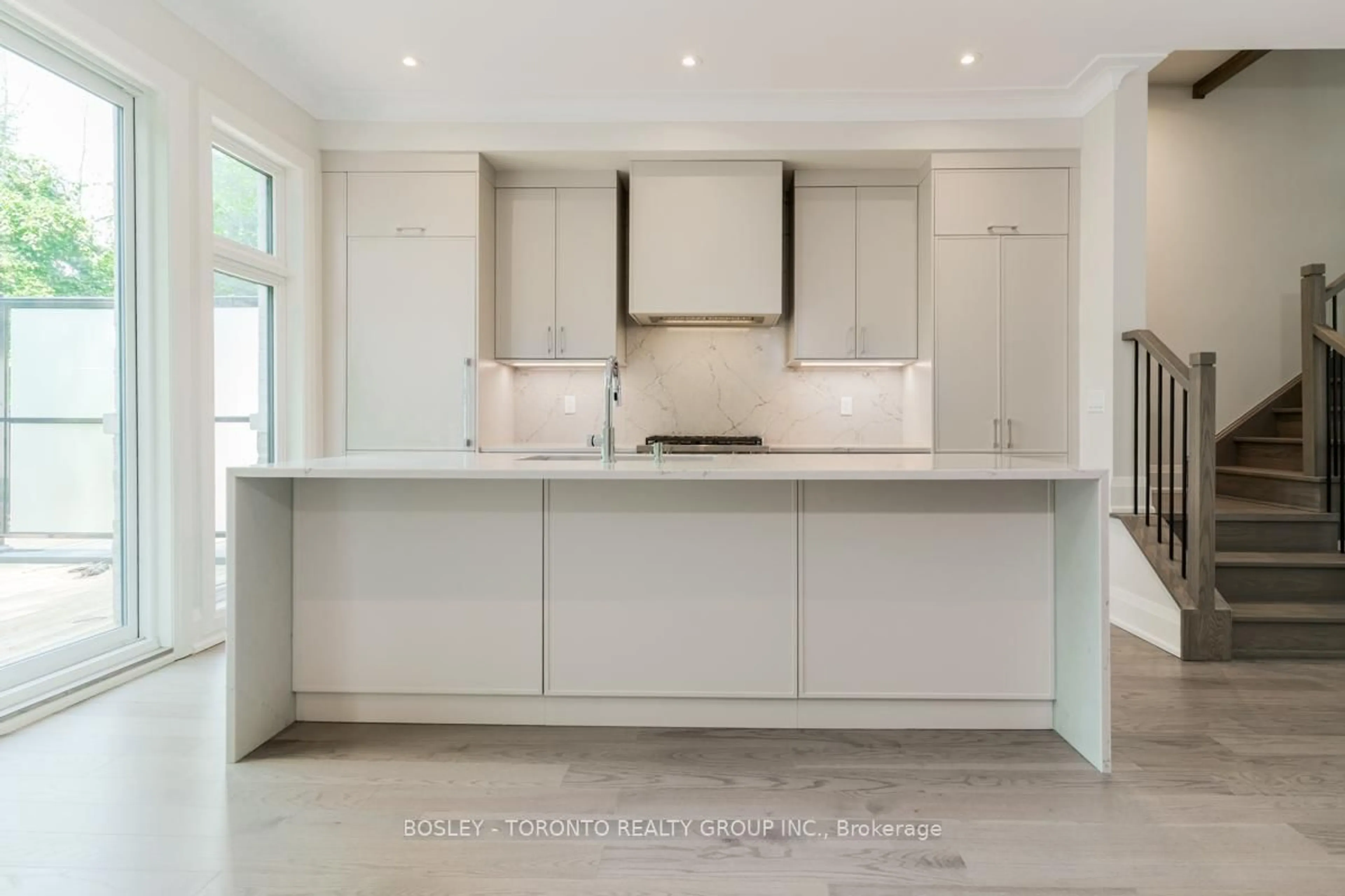 Contemporary kitchen, unknown for 1138 Mona Rd #18, Mississauga Ontario L5G 0C8