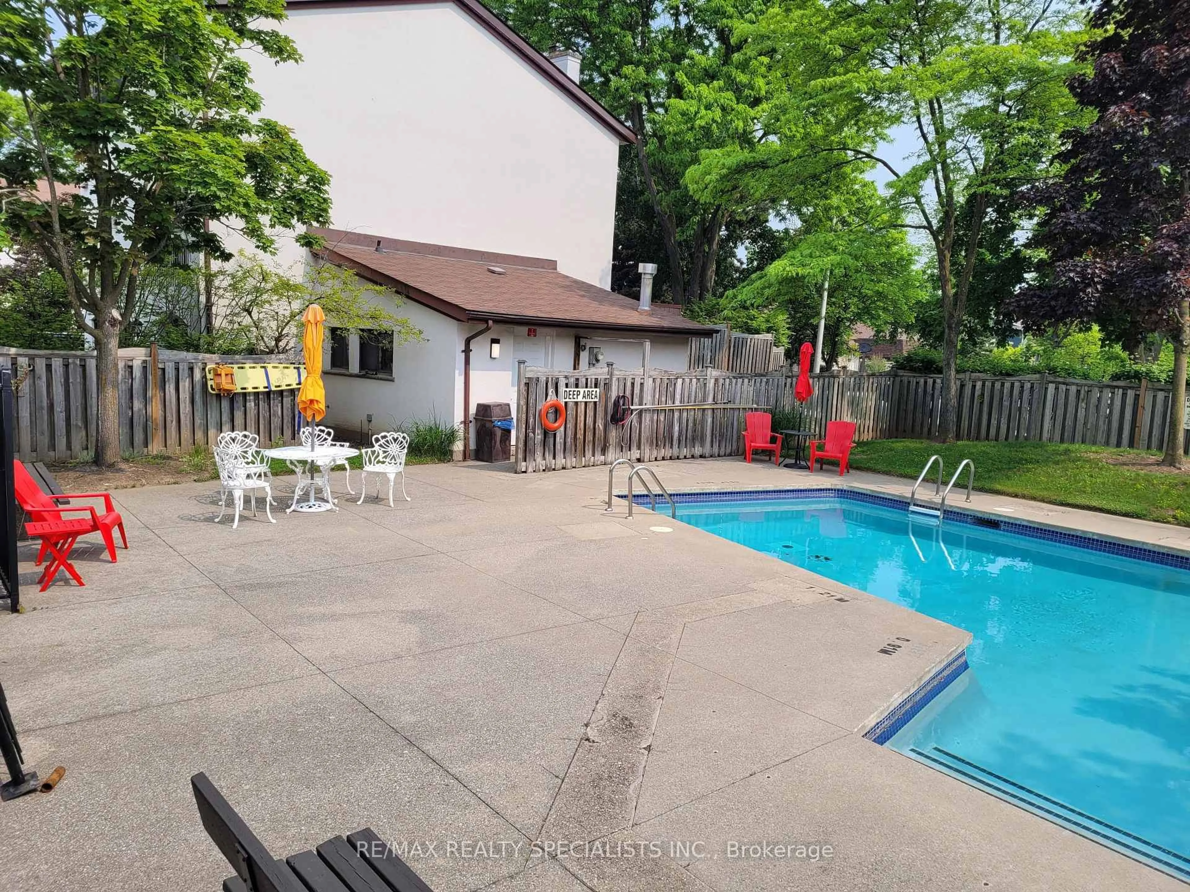 Pool for 7077 Estoril Rd #12, Mississauga Ontario L5N 1N3