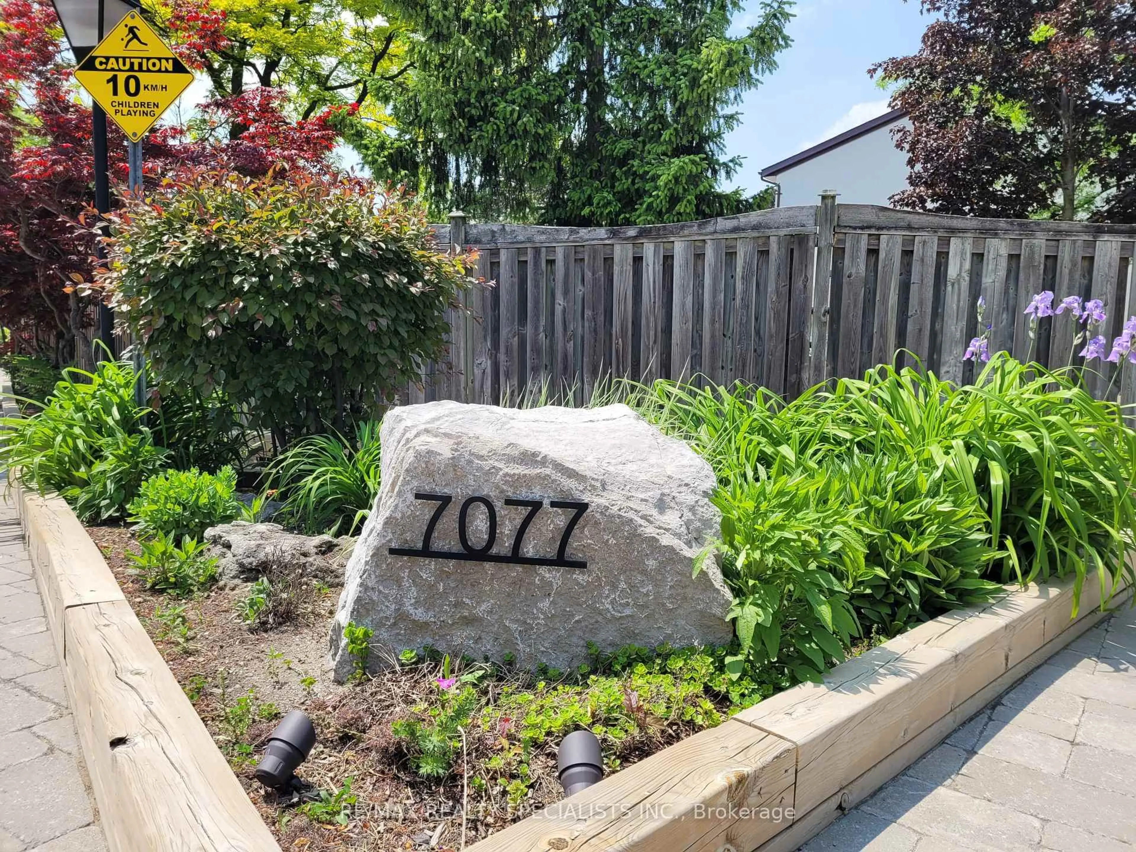 Unknown for 7077 Estoril Rd #12, Mississauga Ontario L5N 1N3