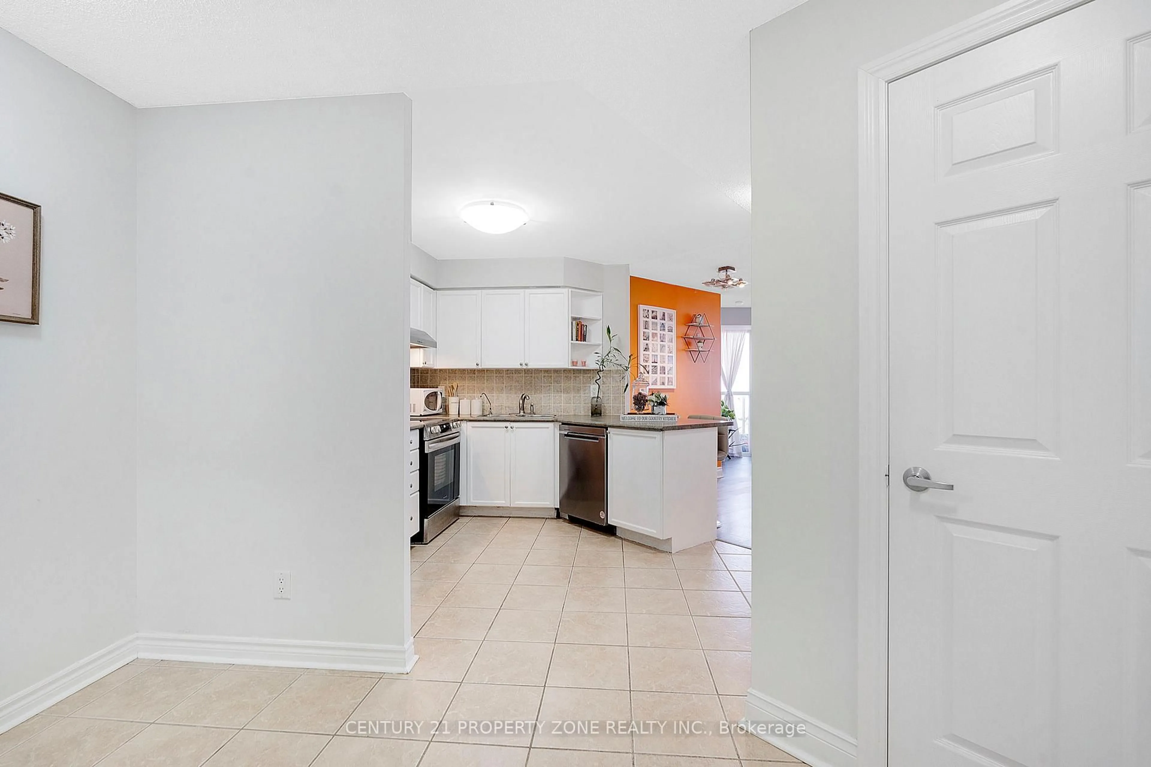 Unknown for 3880 Duke Of York Blvd #1911, Mississauga Ontario L5B 4M7