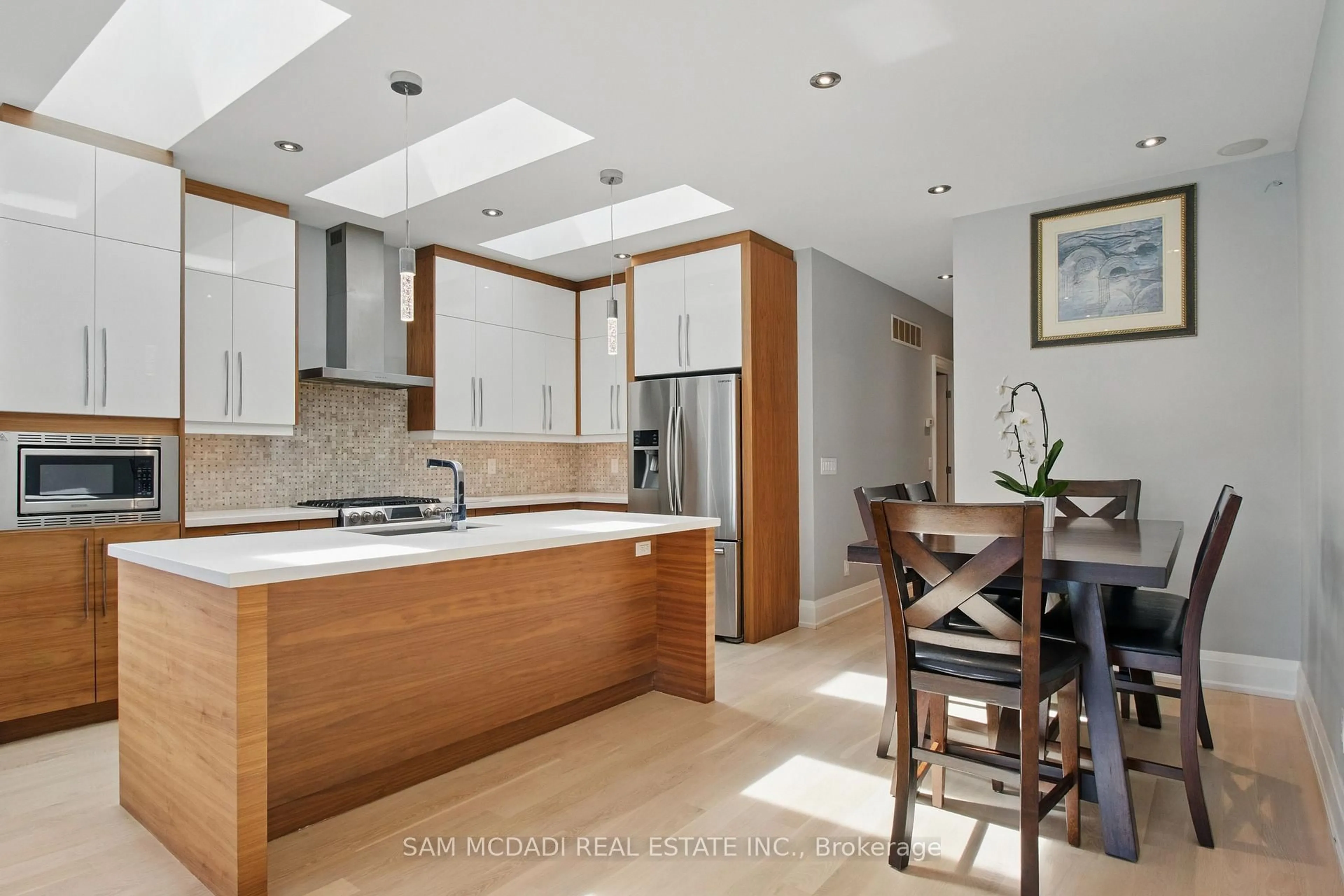 Contemporary kitchen, ceramic/tile floor for 1050 Caven St, Mississauga Ontario L5G 4J4