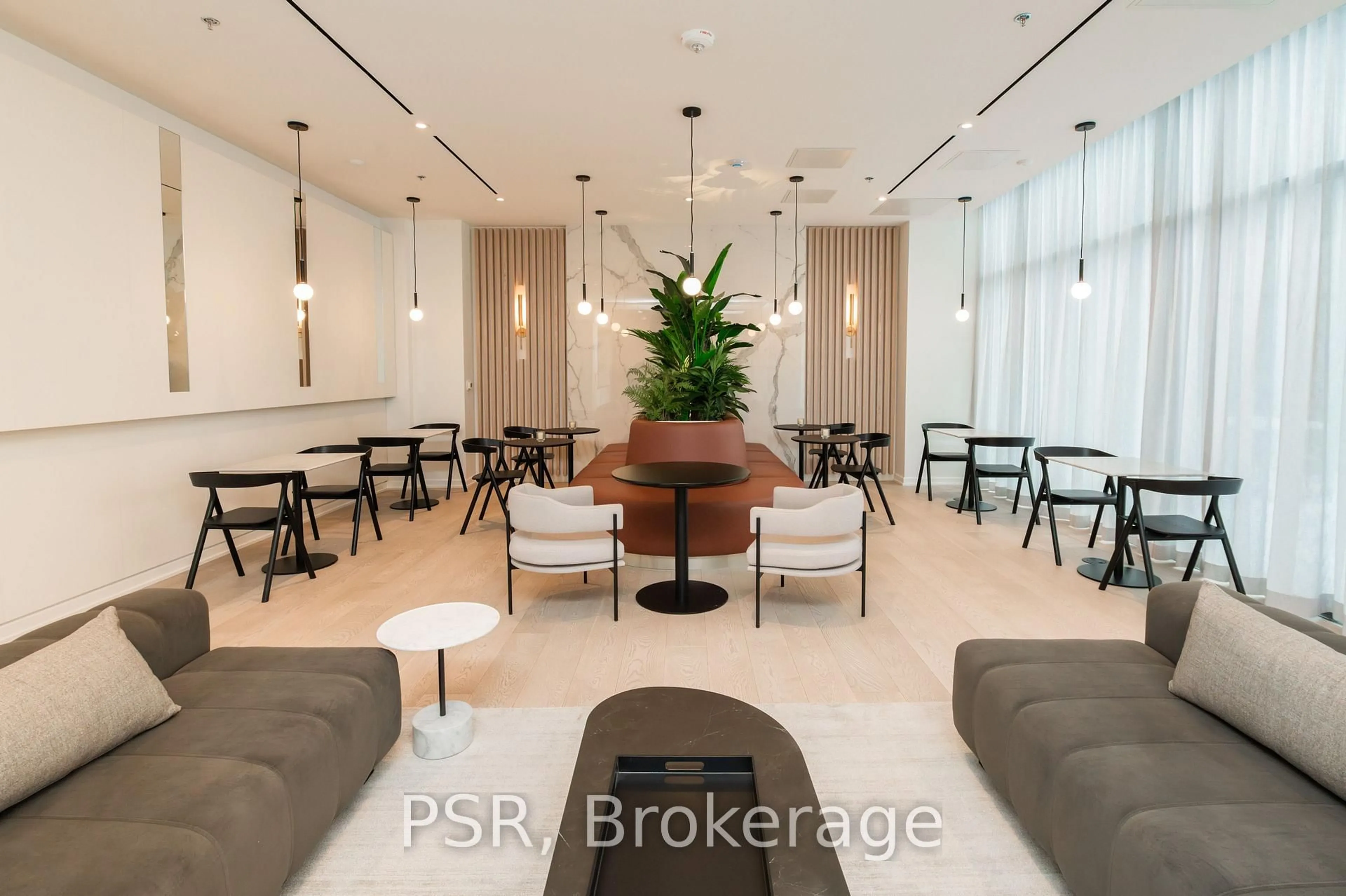 Lobby for 1285 Dupont St #702, Toronto Ontario M6H 2A6