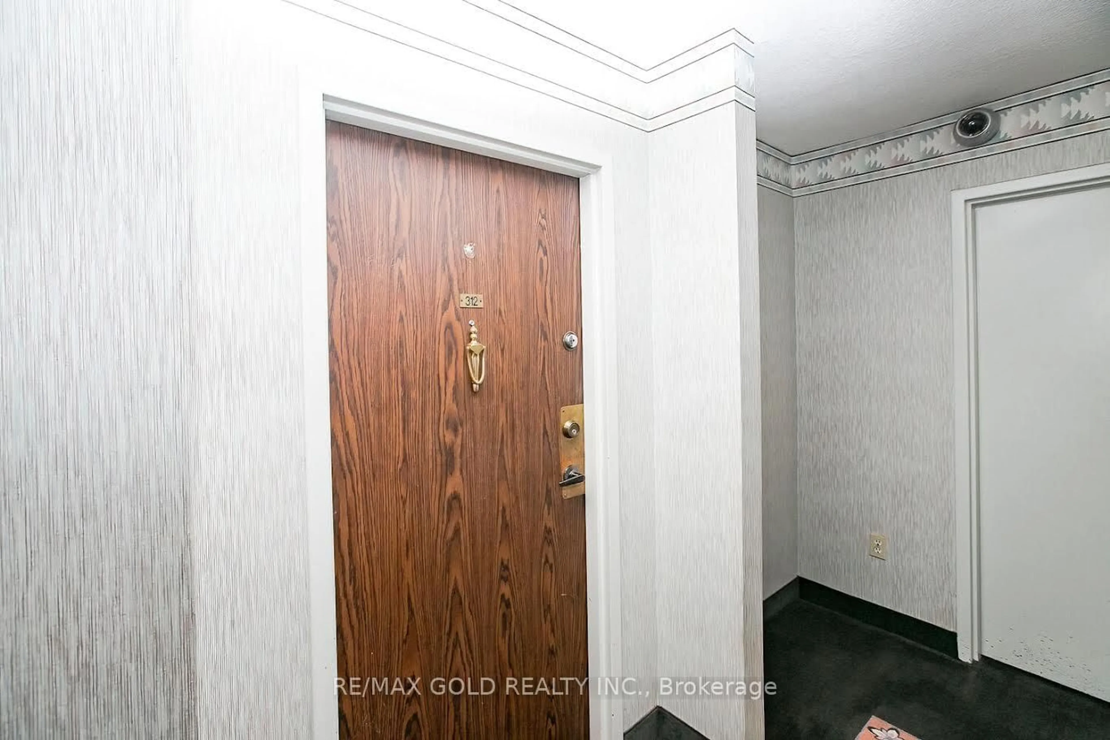 Unknown for 15 Kensington Rd #312, Brampton Ontario L6T 3W2