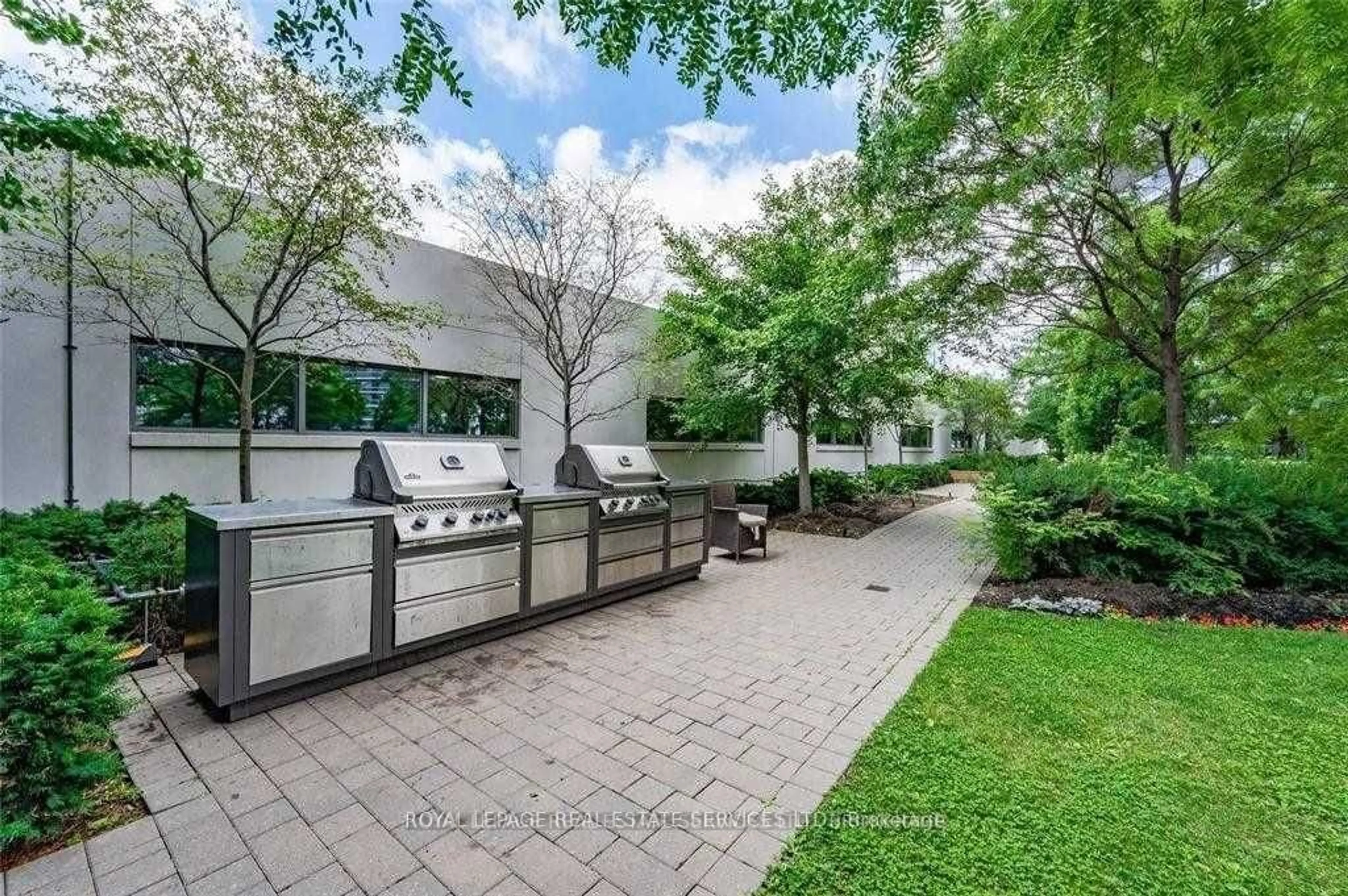 Patio, street for 50 Absolute Ave #2304, Mississauga Ontario L4Z 0A8