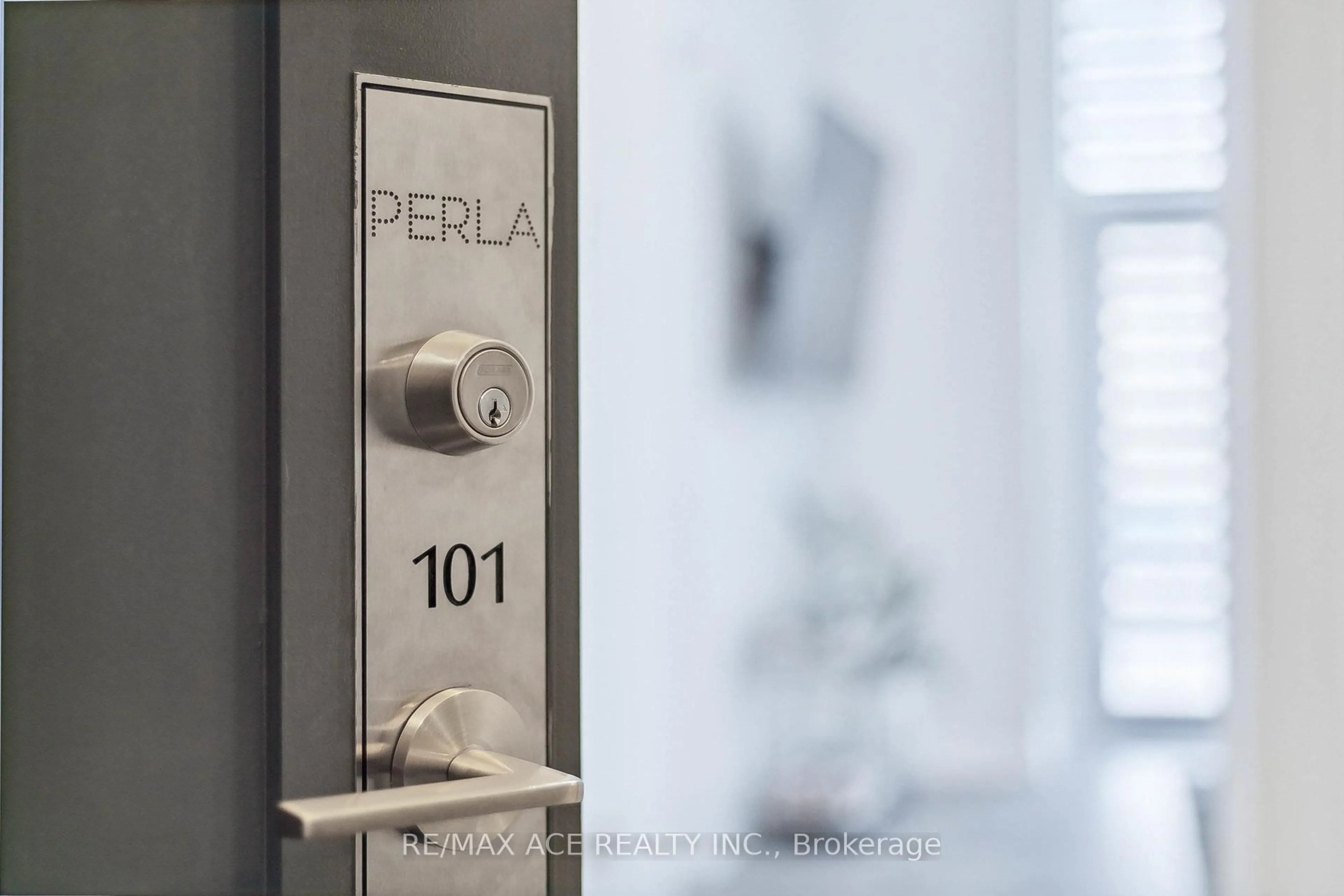 Unknown for 65 Watergarden Dr #101, Mississauga Ontario L5R 0G9