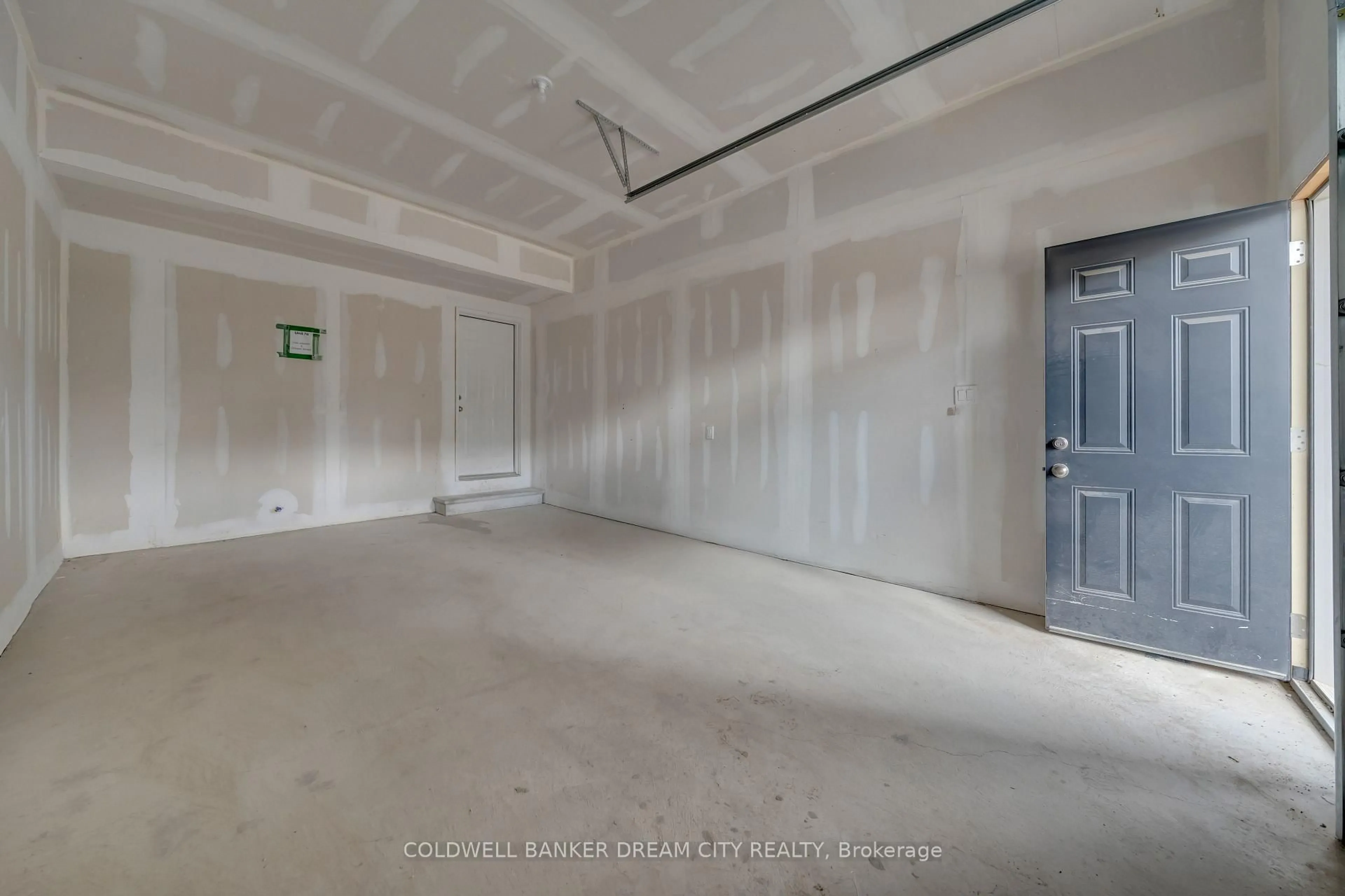 A pic of a room for 5 ORMAND Terr, Caledon Ontario L7C 4L6