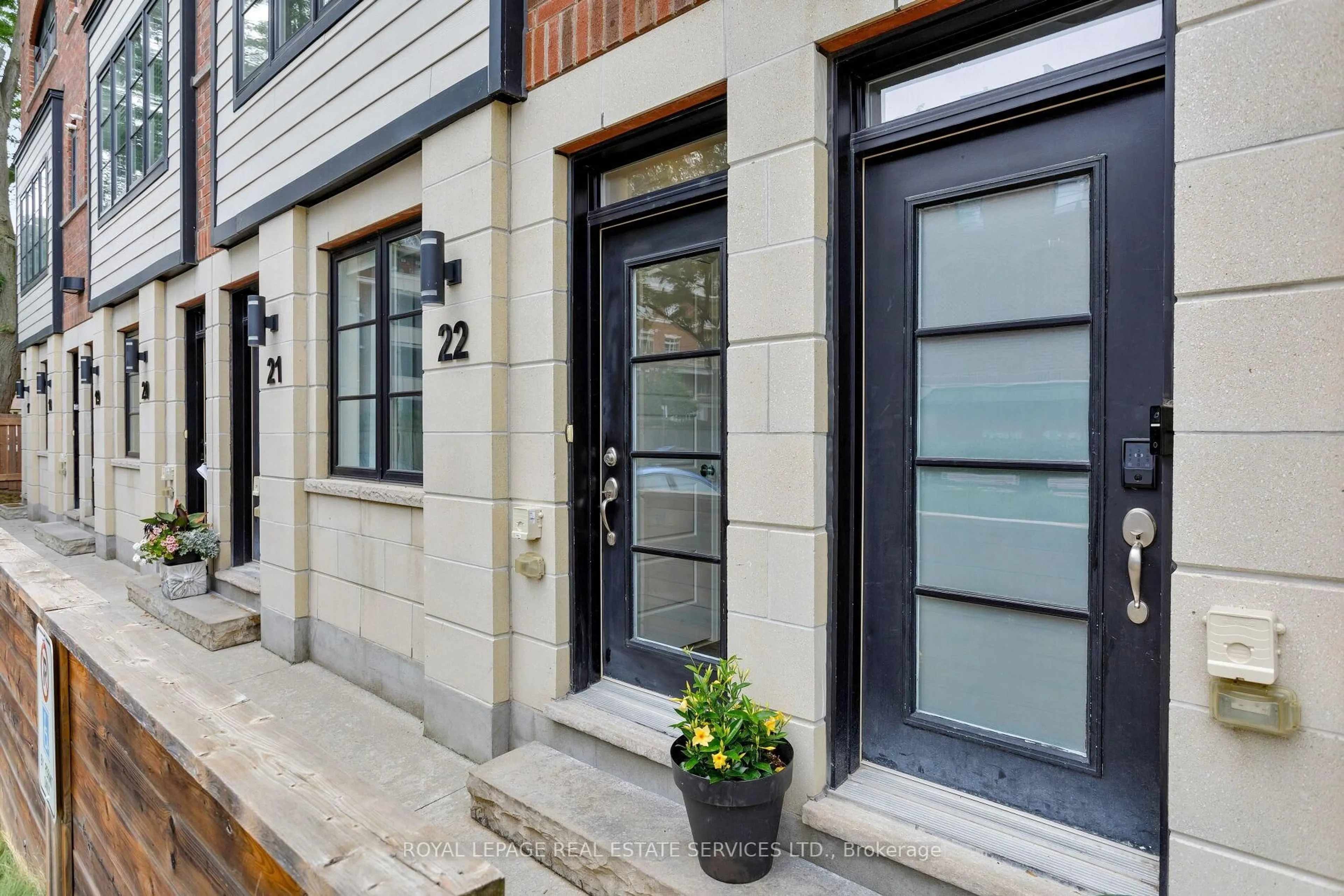 Unknown for 405 Plains Rd #22, Burlington Ontario L7T 2C9
