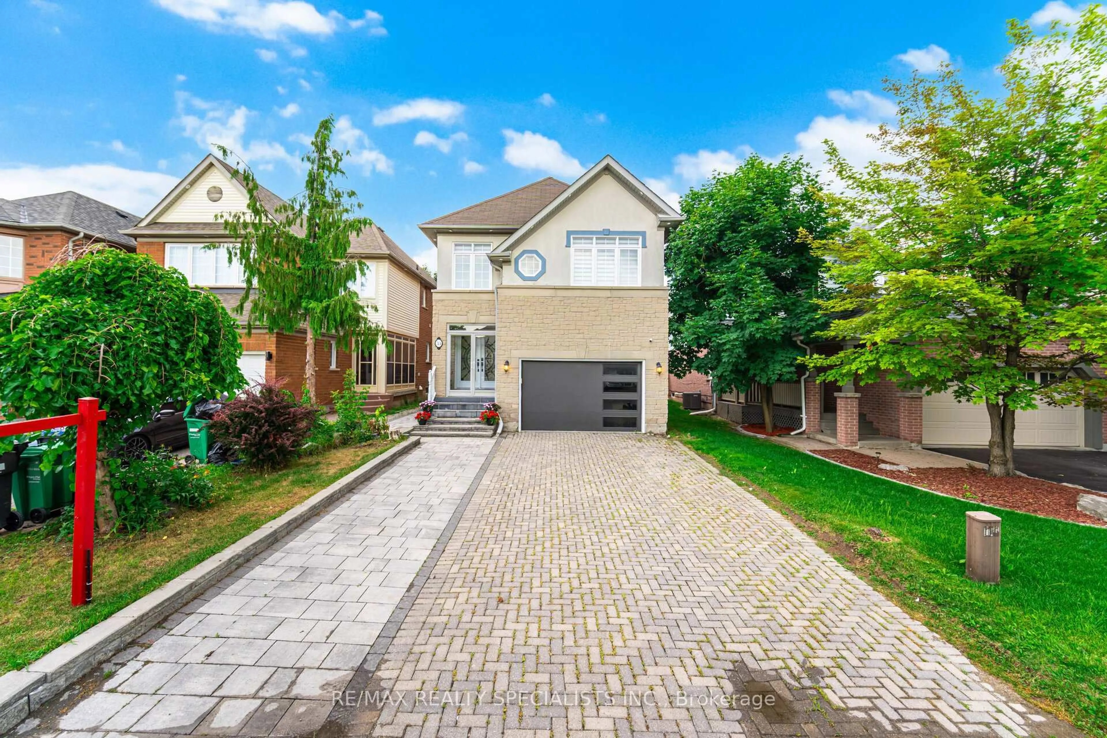 Home with brick exterior material, street for 33 Asterwind Cres, Brampton Ontario L6R 1V8