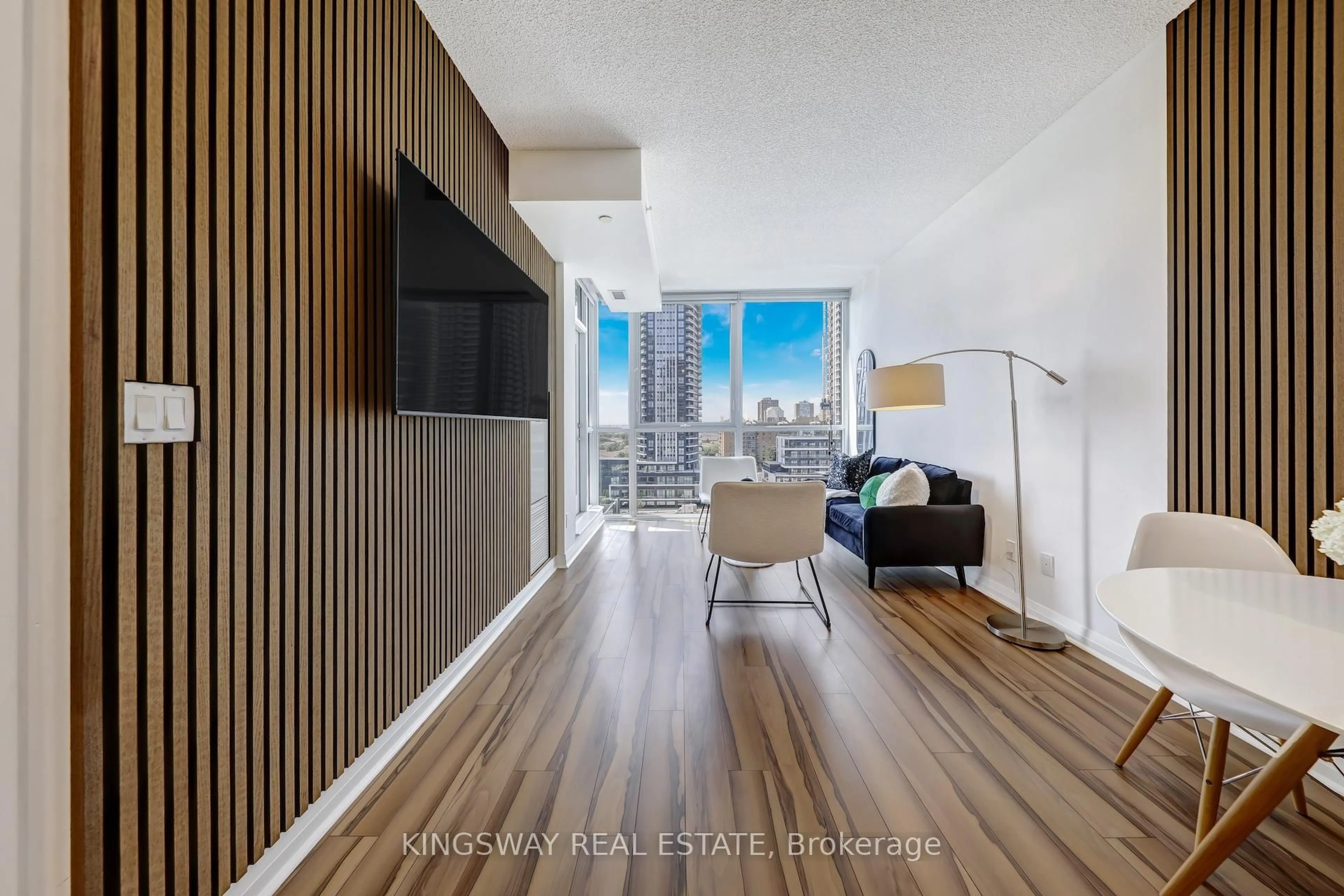Unknown for 55 Eglinton Ave #1003, Mississauga Ontario L5R 0E4