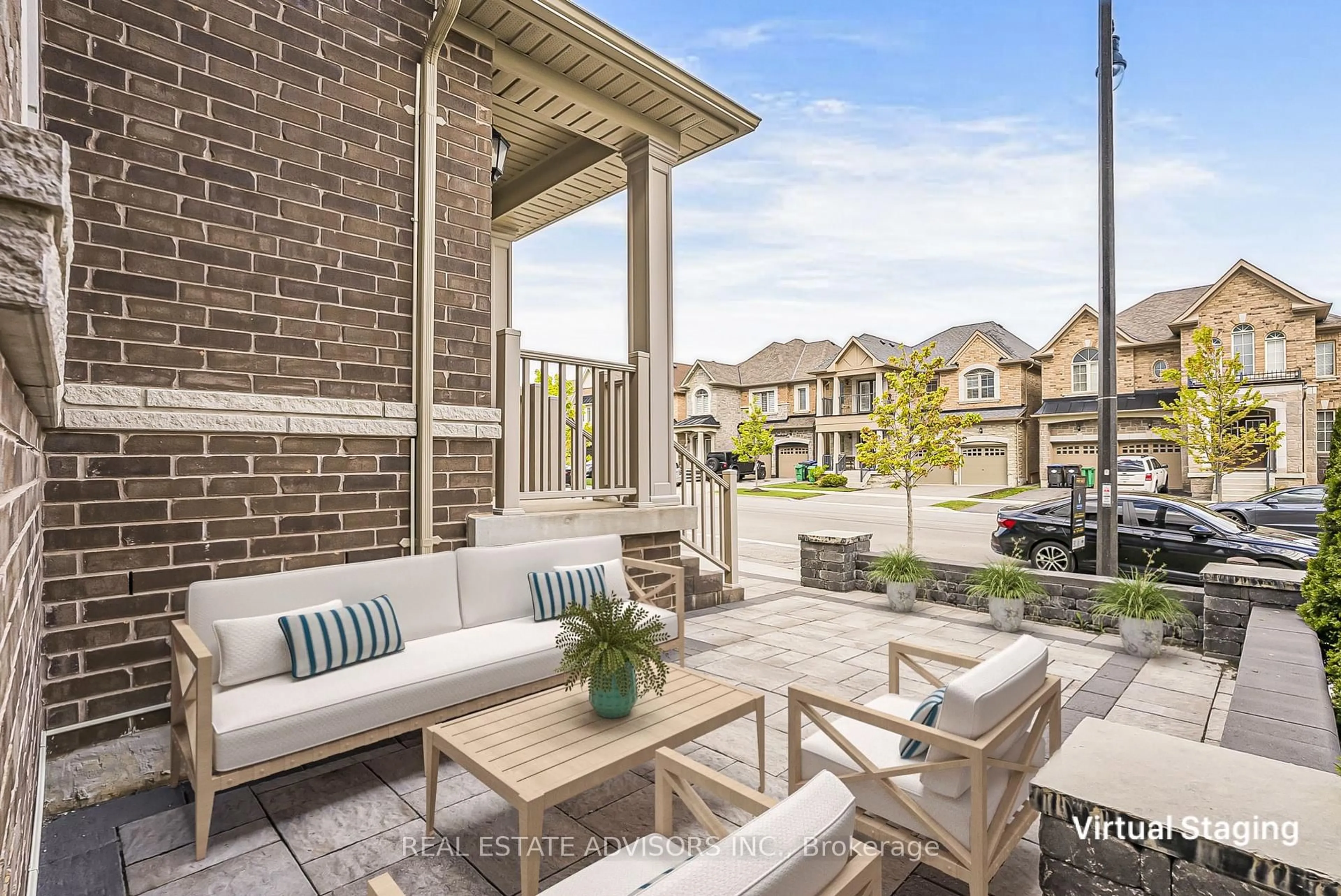 Patio, street for 312 Buick Blvd, Brampton Ontario L7A 4L8