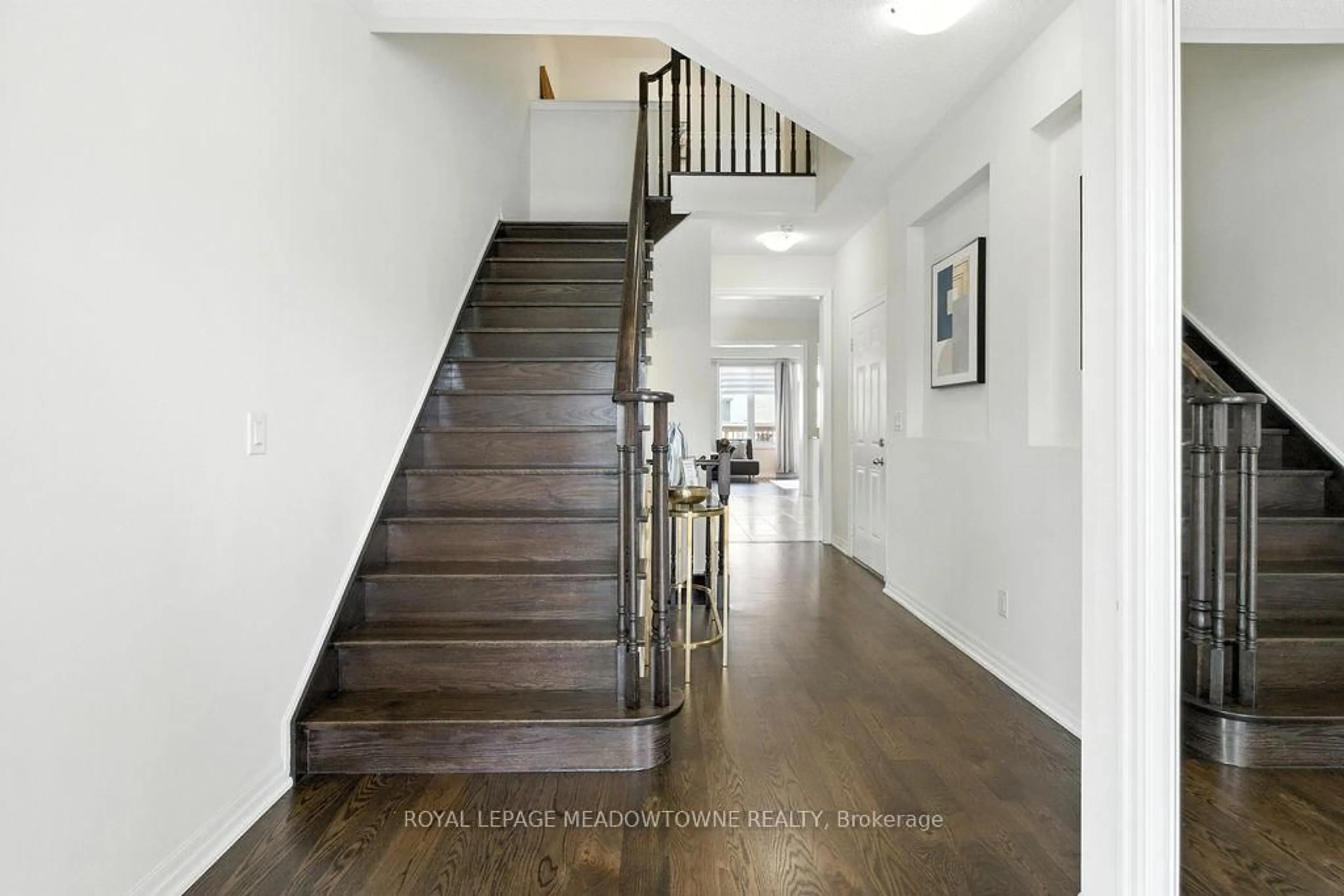 Unknown for 196 DUNCAN Lane, Milton Ontario L9T 8B6