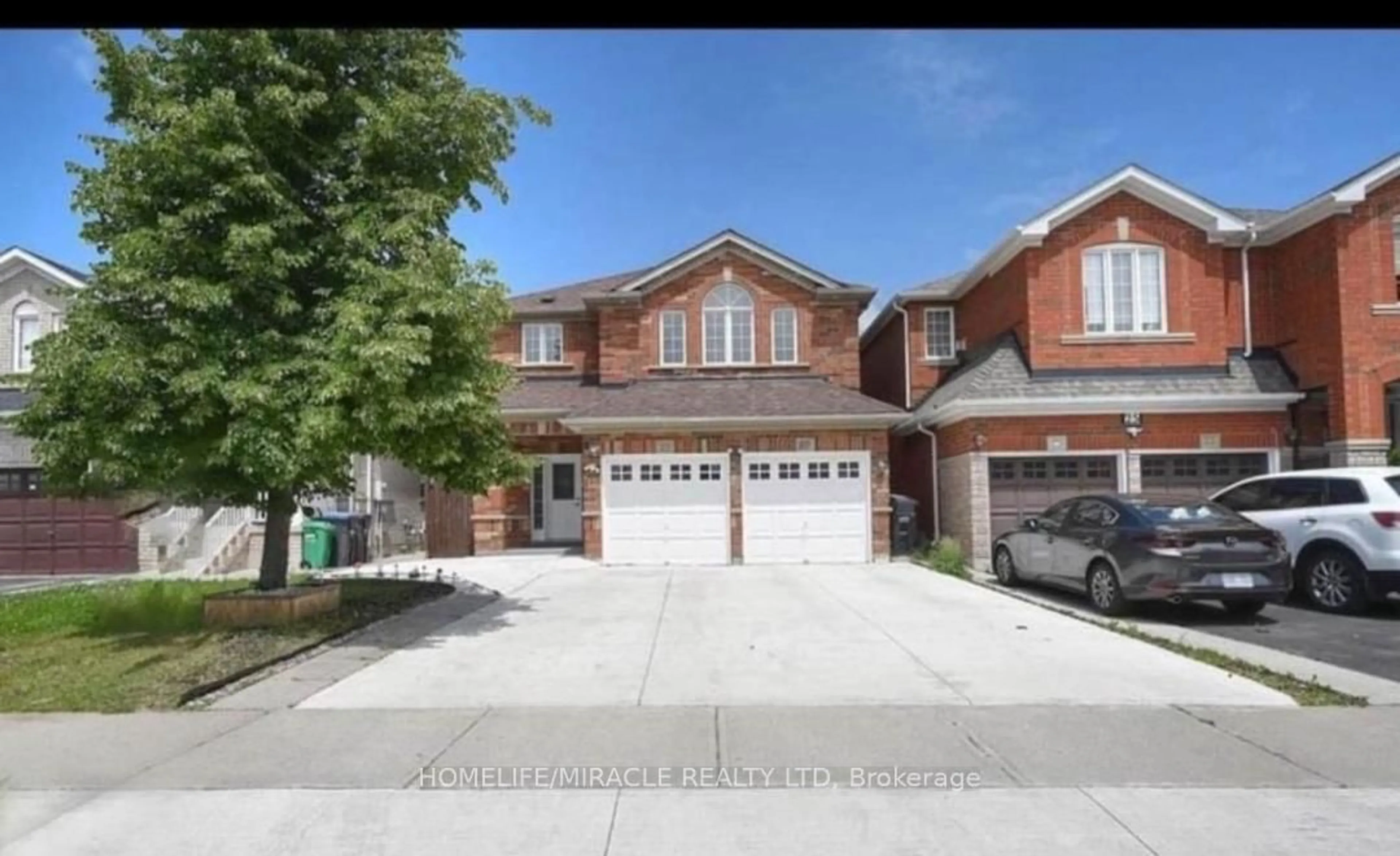 Home with brick exterior material, street for 27 Siver Egret Rd, Brampton Ontario L7A 3P6