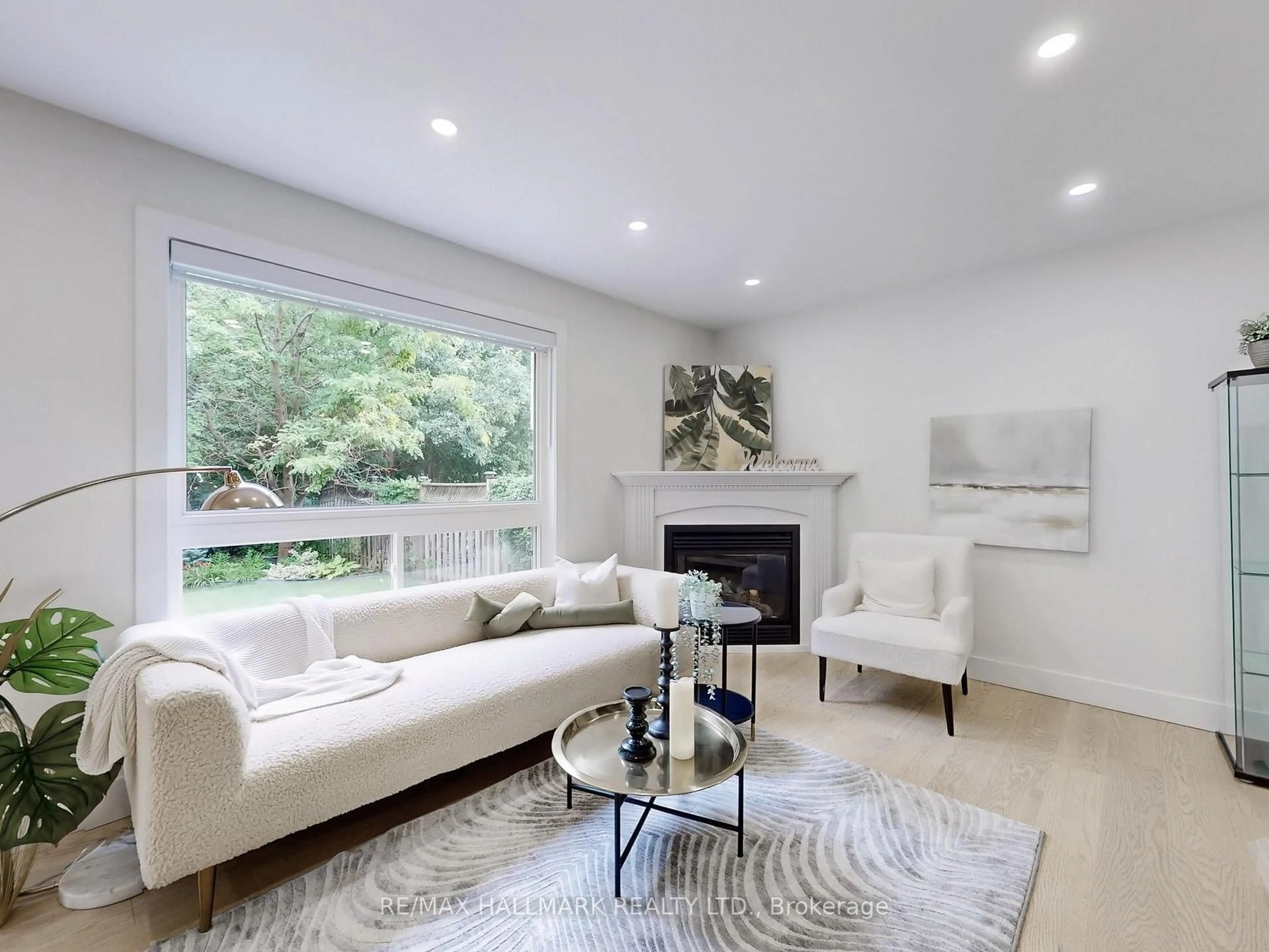 Living room with furniture, unknown for 1043 Freeman Tr, Milton Ontario L9T 5T3