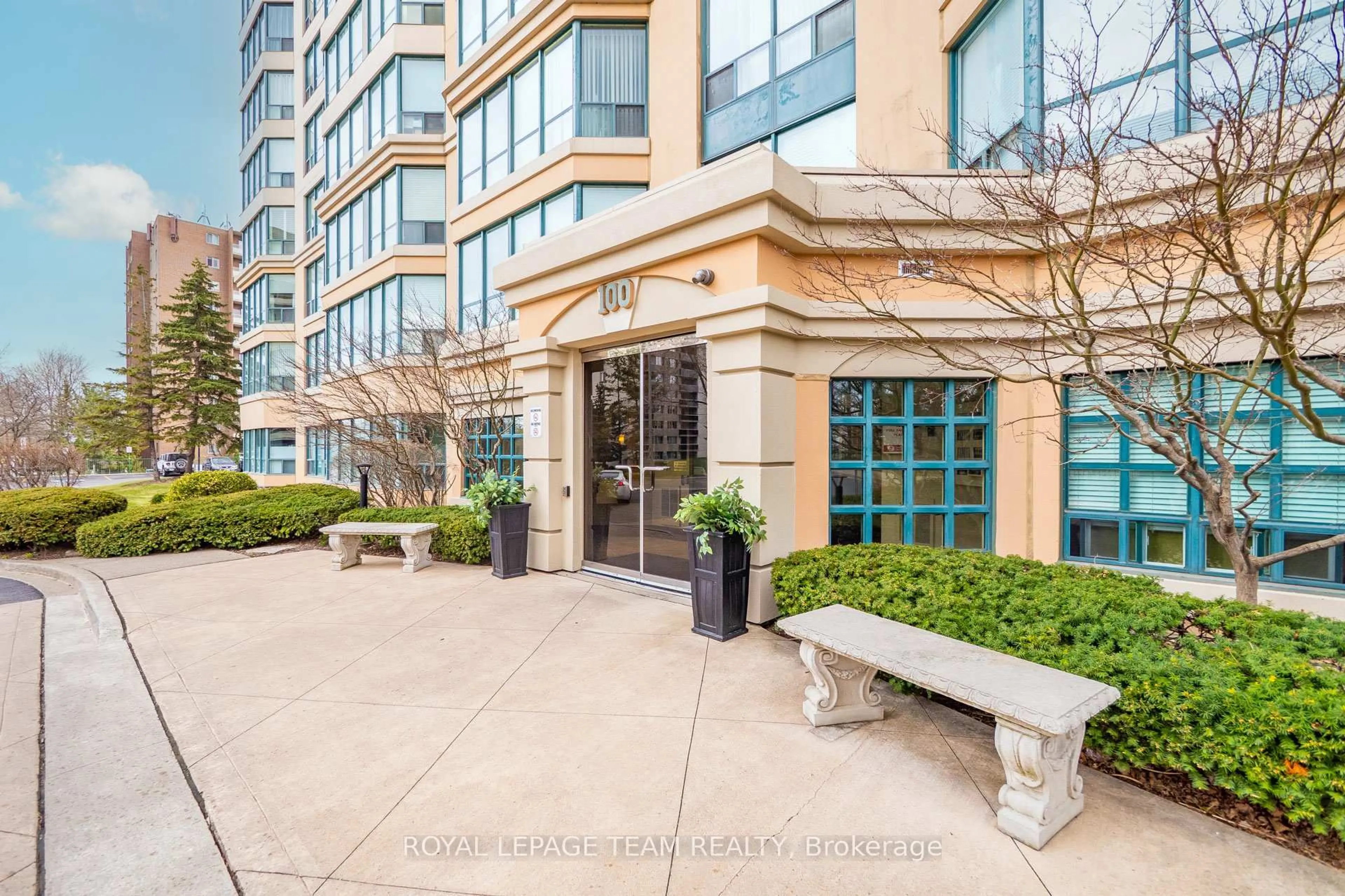 Unknown for 100 Millside Dr #208, Milton Ontario L9T 5E2