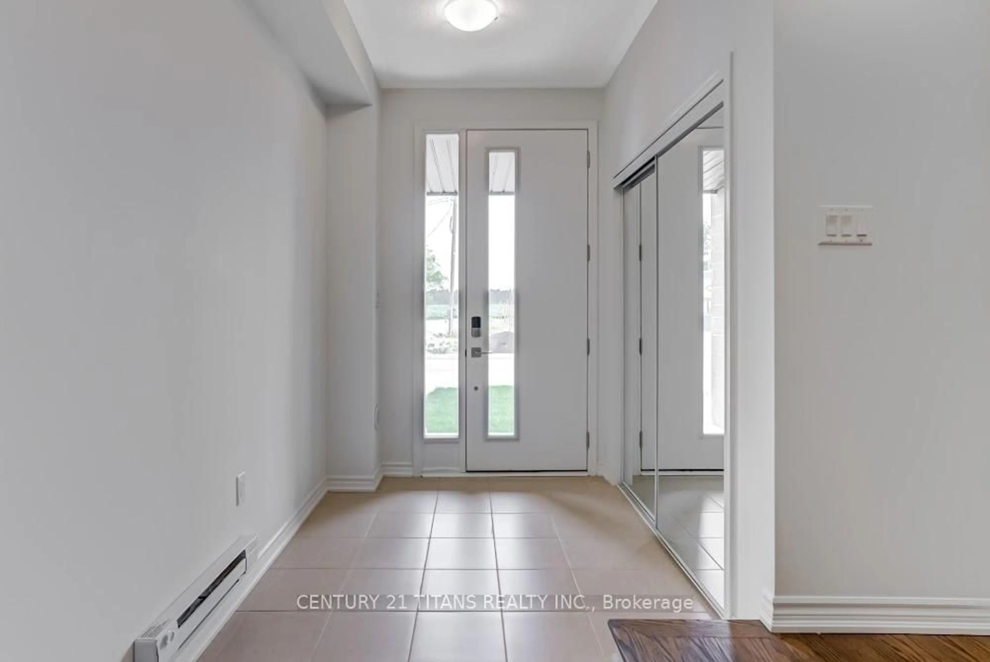 Indoor entryway for 93 Rockface Tr, Caledon Ontario L7C 4P1