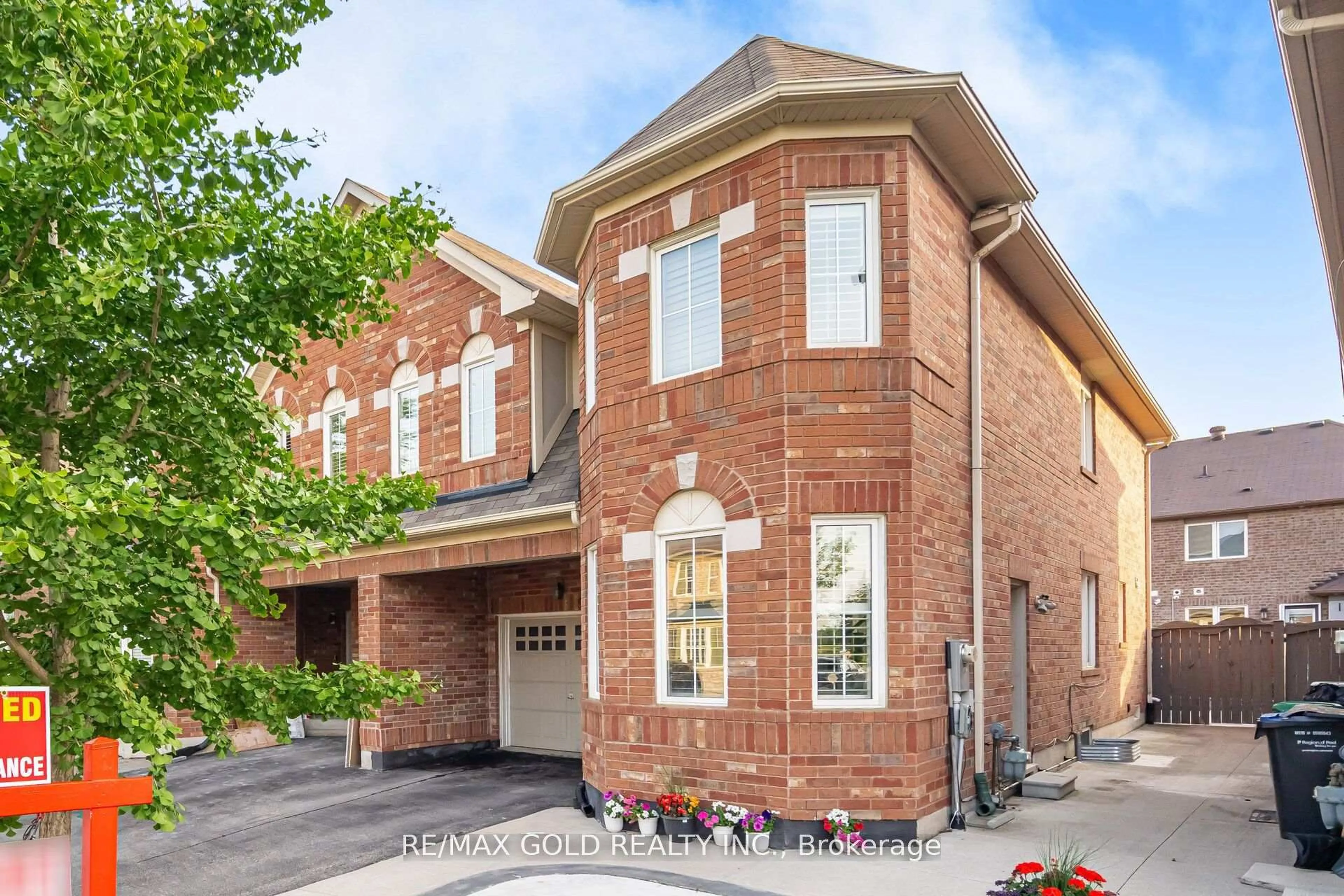 Home with brick exterior material, street for 49 Biddens Sq, Brampton Ontario L6P 3P9