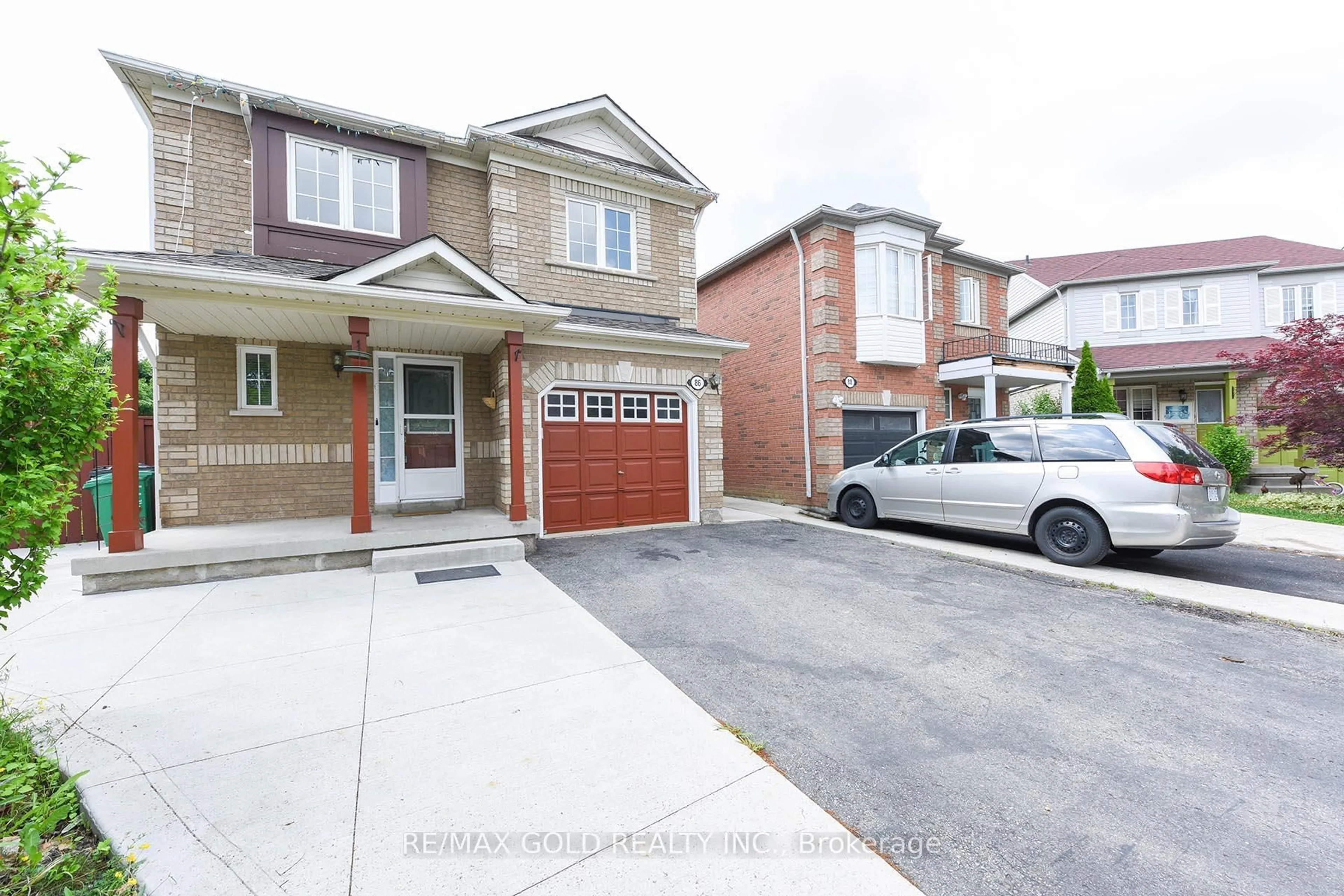 Home with brick exterior material, street for 86 Charleswood Circ, Brampton Ontario L7A 1Z1
