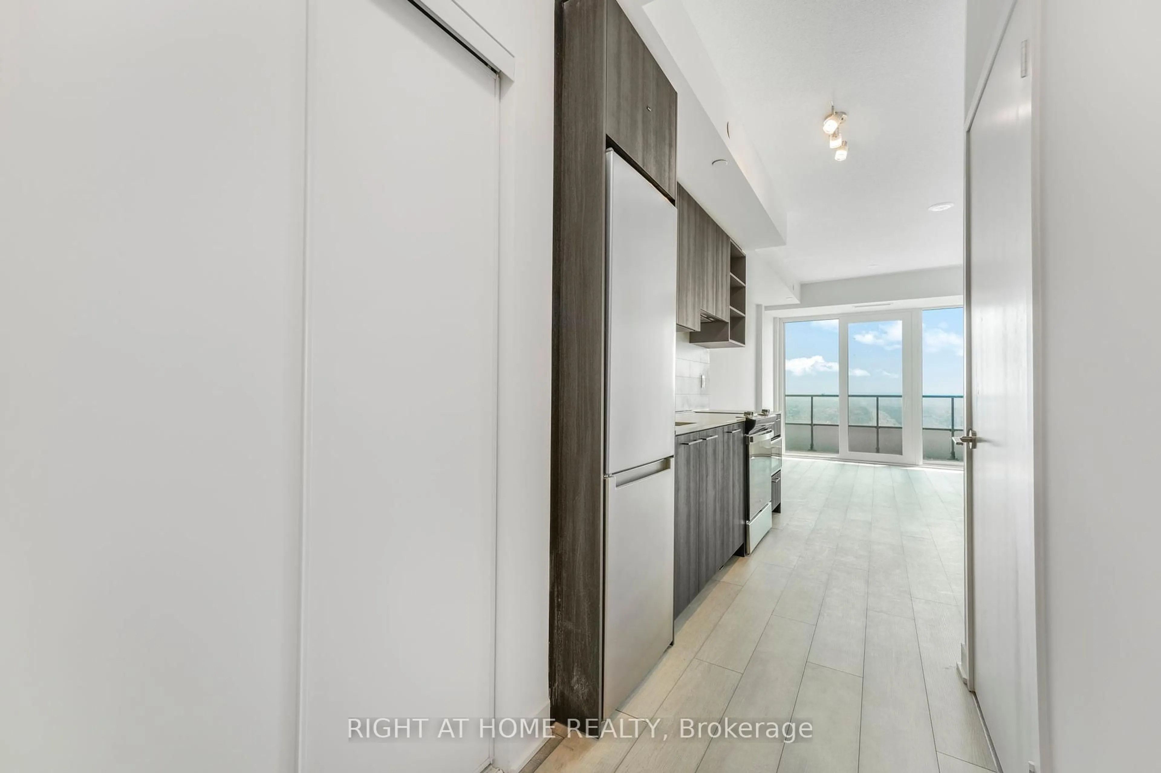 Open concept kitchen, unknown for 260 Malta Ave #1609, Brampton Ontario L6Y 6L7