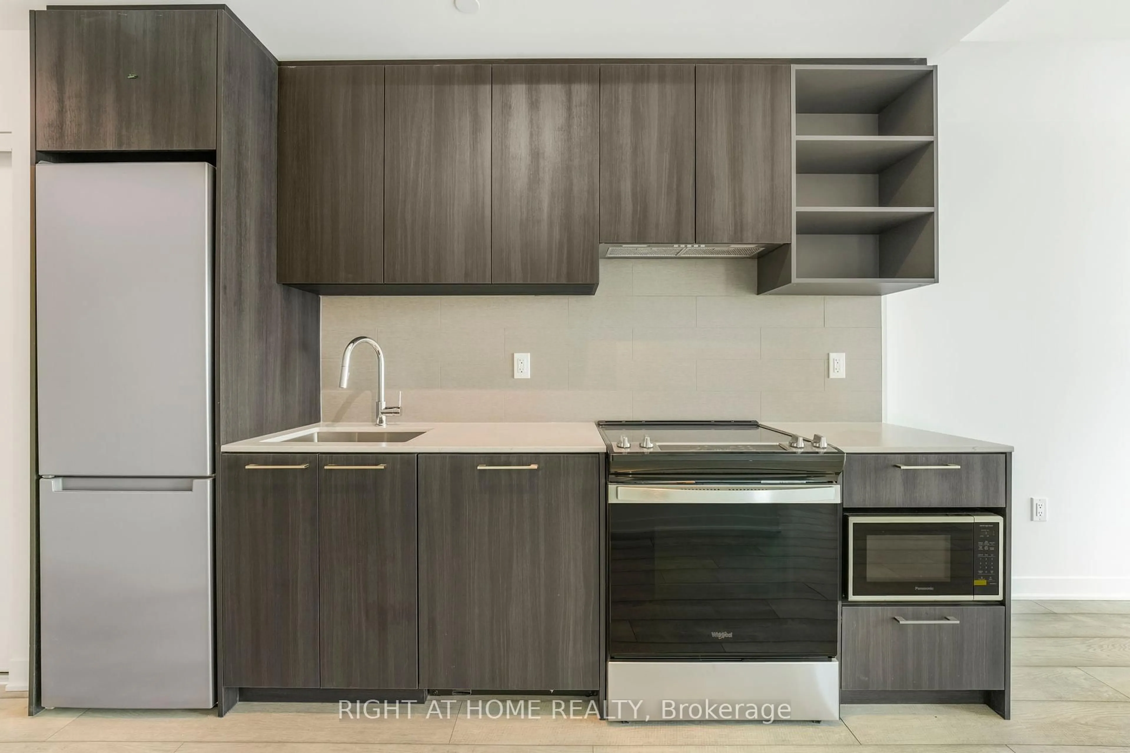 Standard kitchen, unknown for 260 Malta Ave #1609, Brampton Ontario L6Y 6L7
