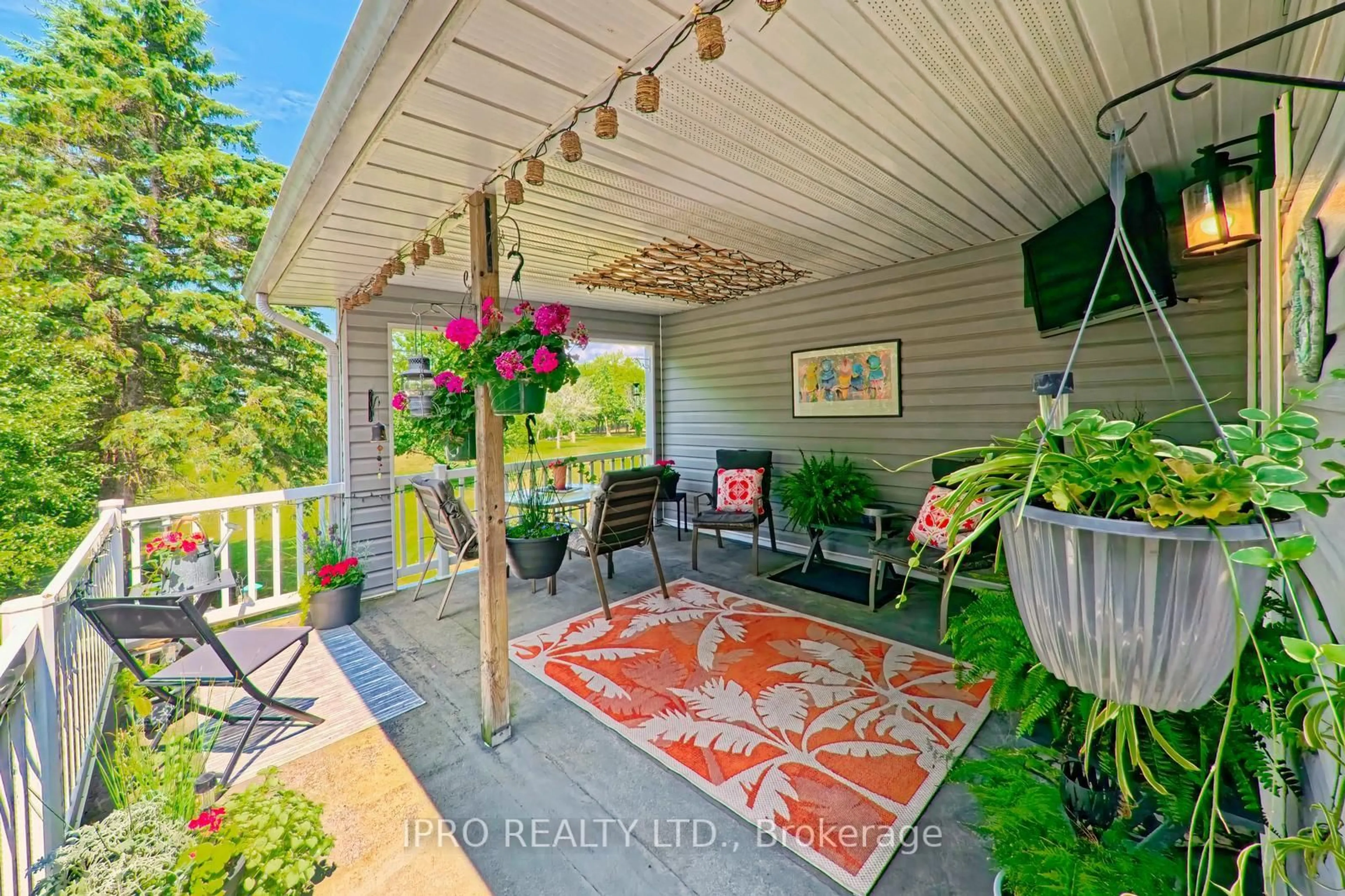 Patio, water/lake/river/ocean view for 12447 8th Line, Halton Hills Ontario L7G 4S4