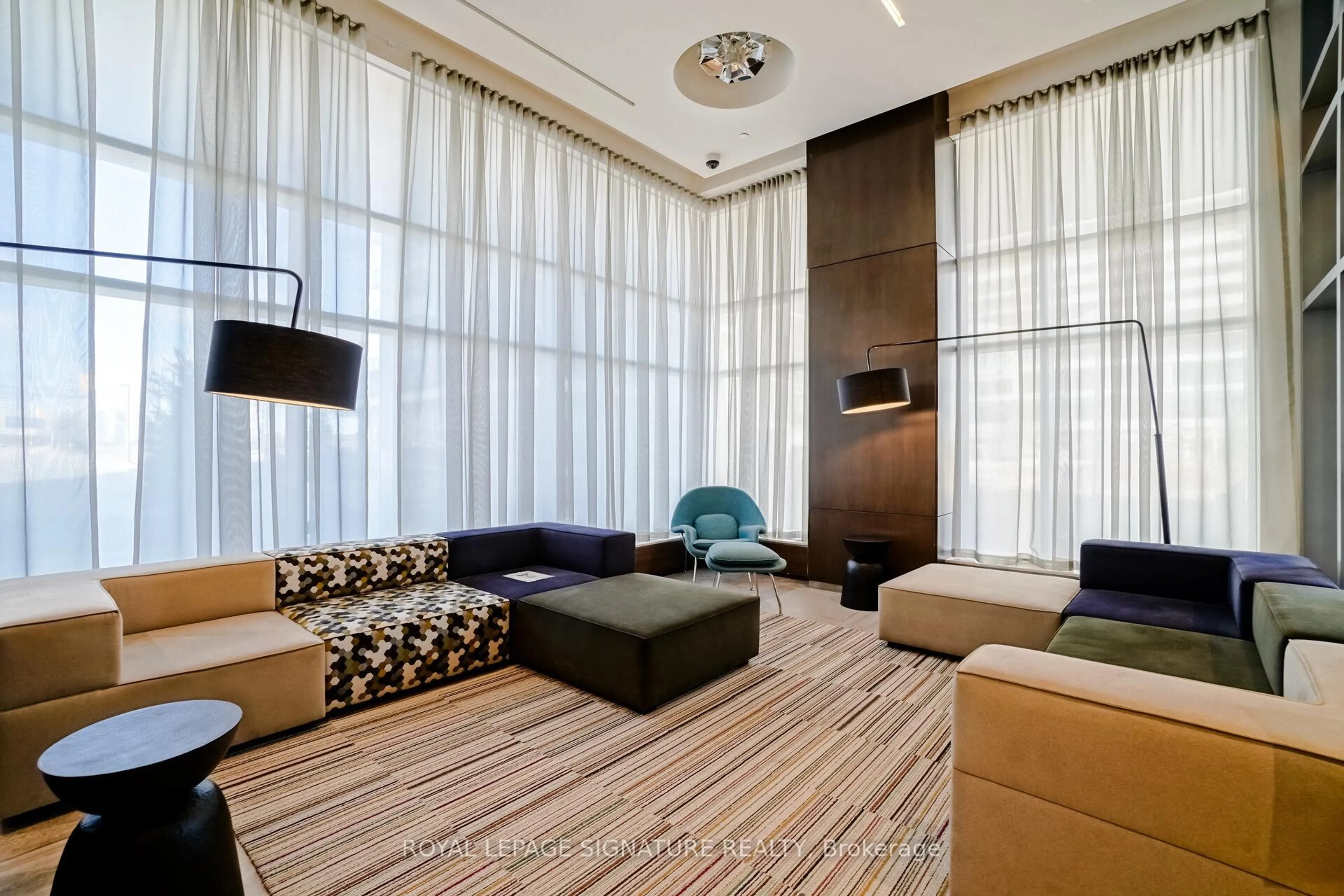 Lobby for 2560 Eglinton Ave #313, Mississauga Ontario L5M 0Y3
