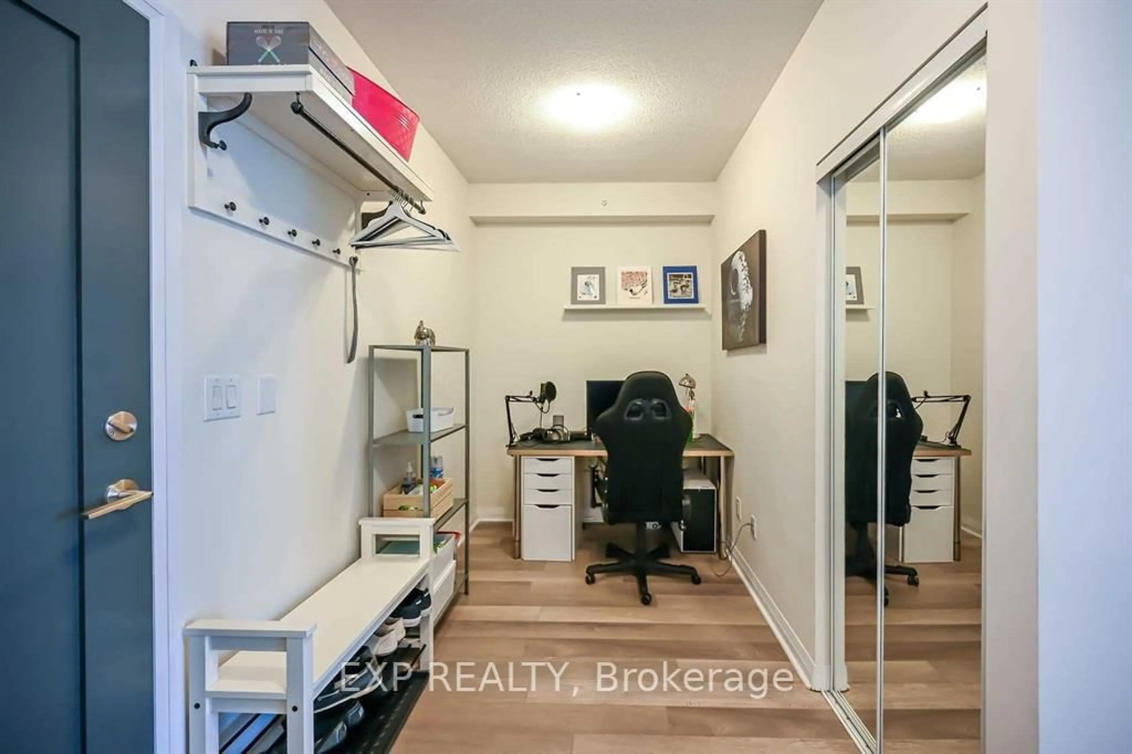 A pic of a room for 5025 Four Springs Ave #1305, Mississauga Ontario L5R 0G5