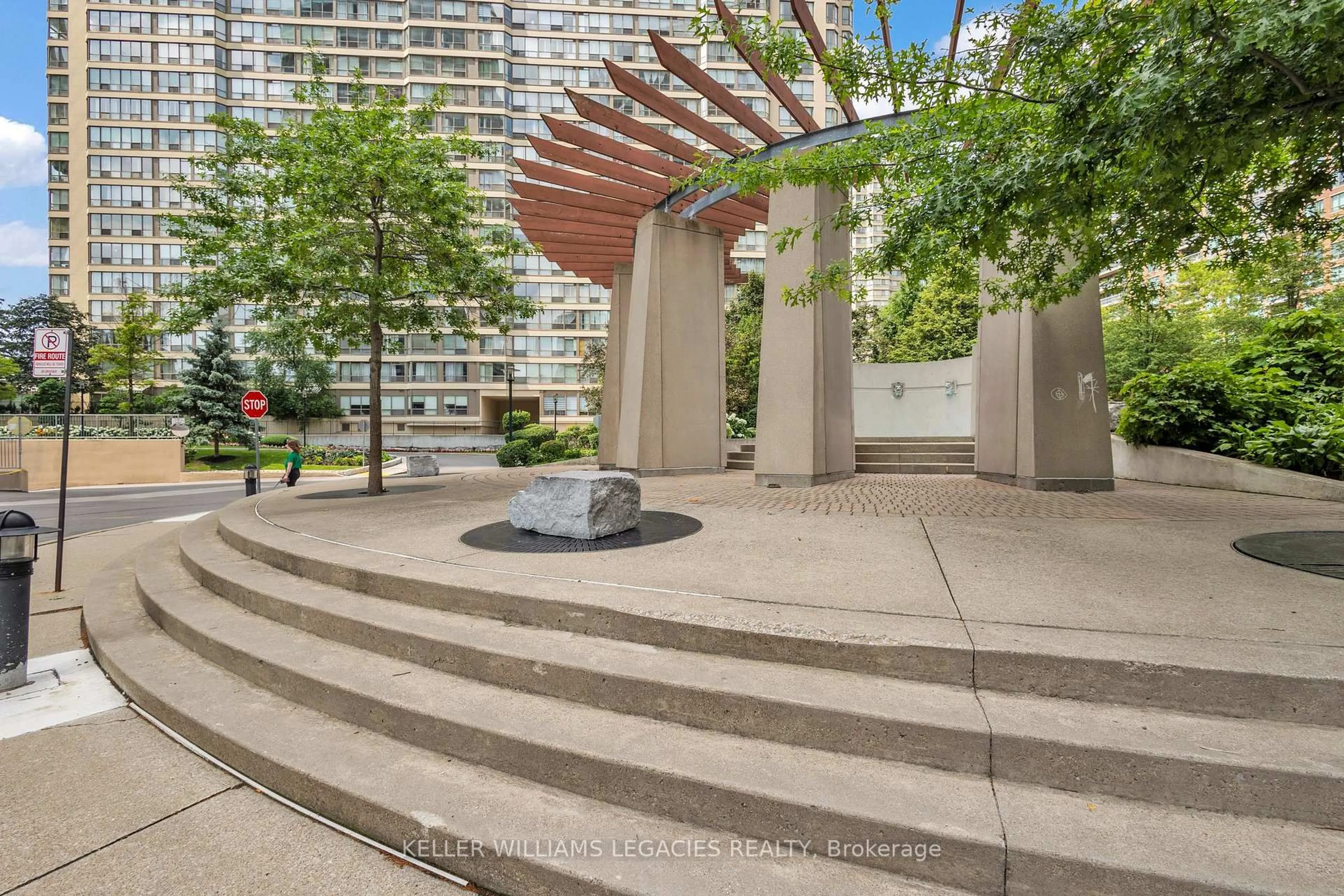 Patio, city buildings view from balcony for 33 Elm Dr #2013, Mississauga Ontario L5B 4L2