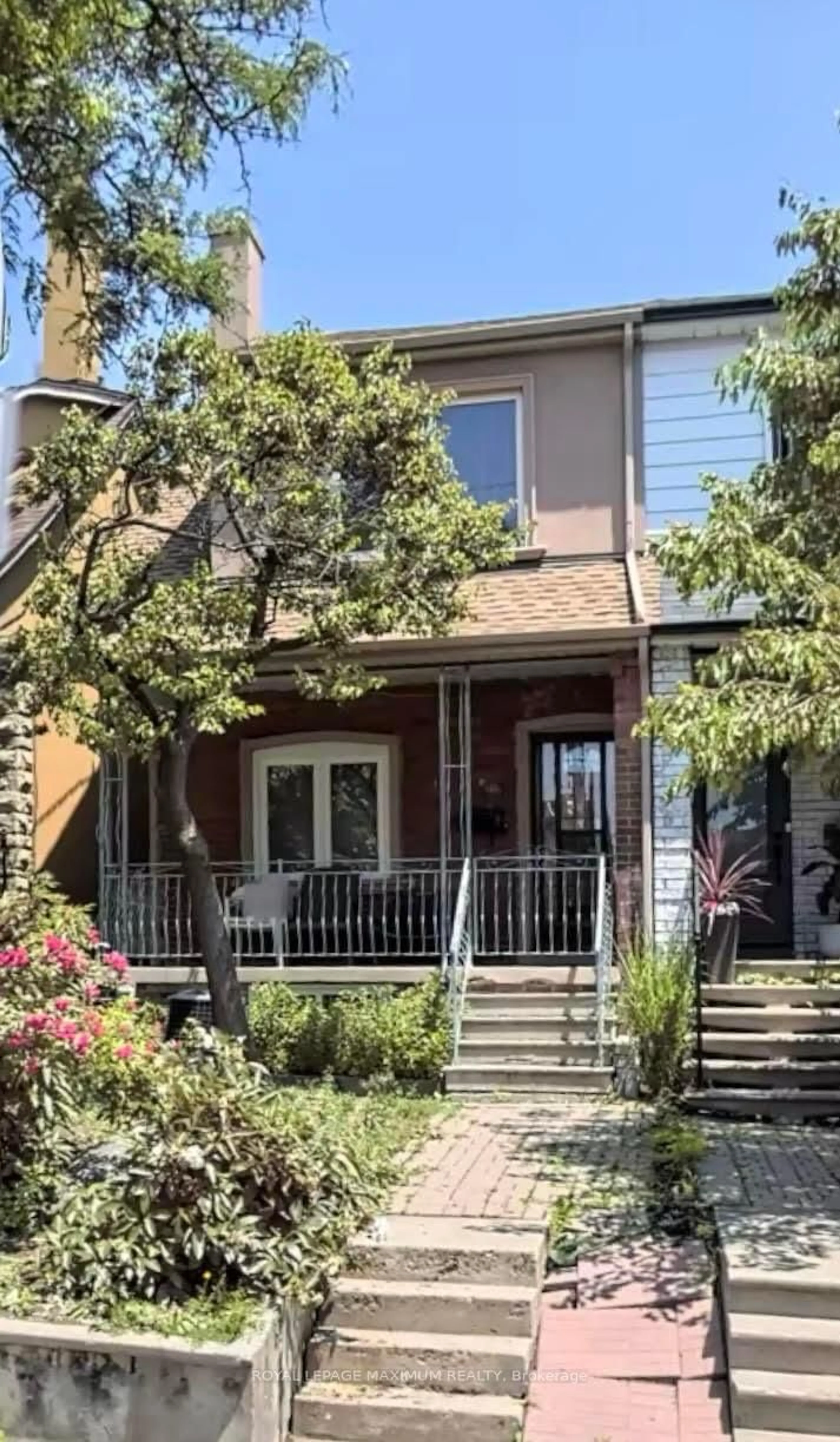 Home with vinyl exterior material, street for 161 Caledonia Rd, Toronto Ontario M6E 4S8