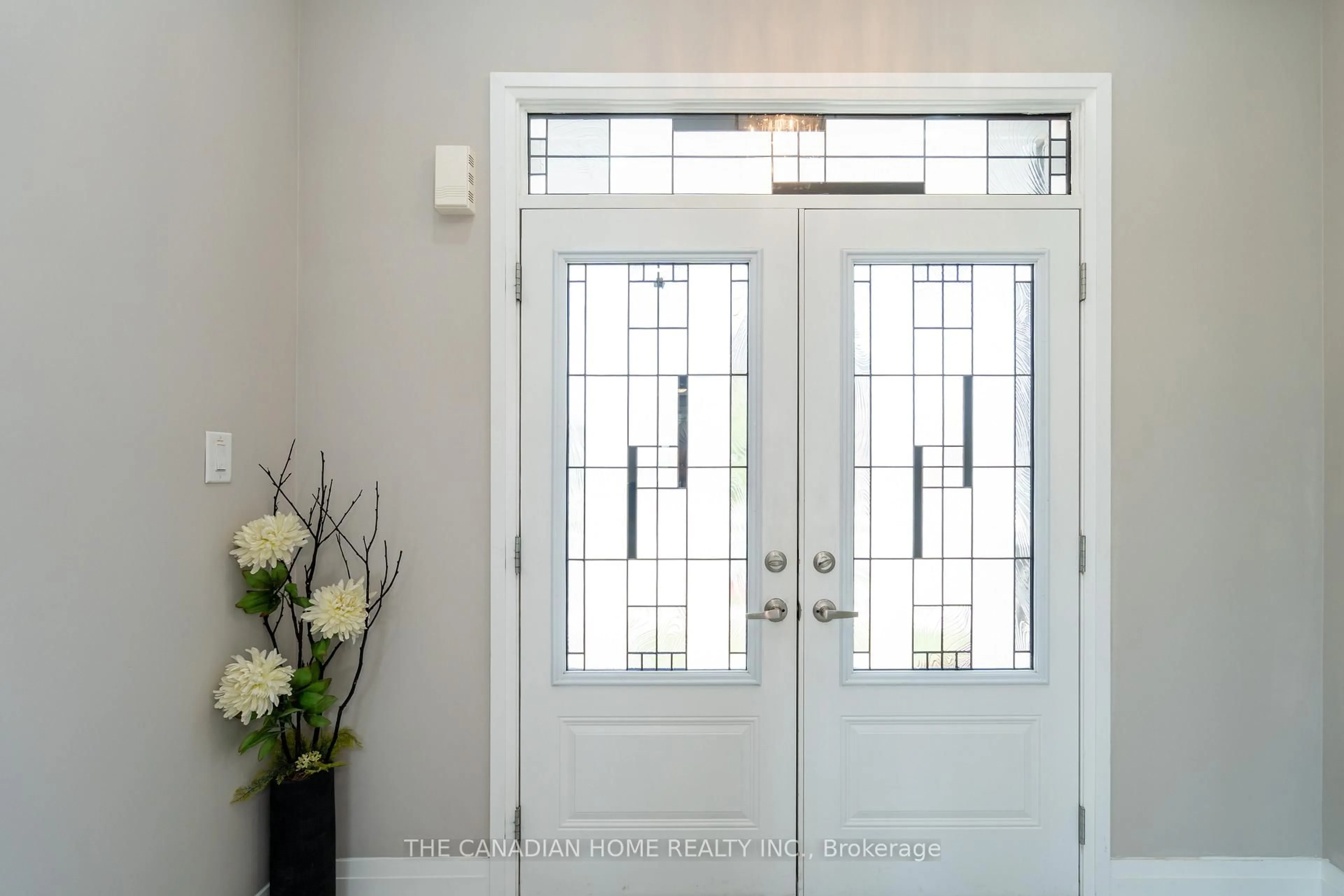 Indoor entryway for 115 Yates Dr, Milton Ontario L9T 2X5