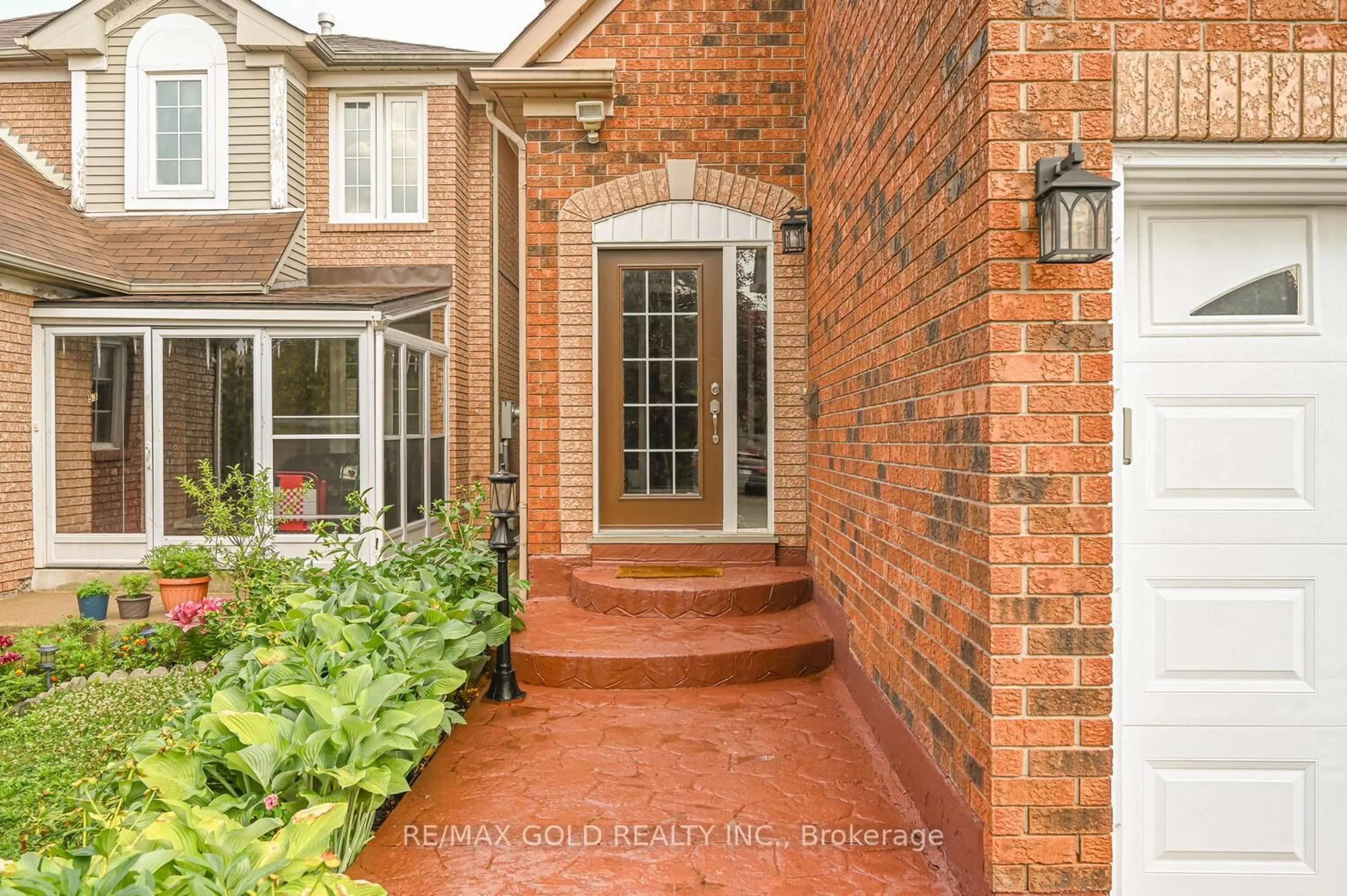 Unknown for 51 Rocky Mountain Cres, Brampton Ontario L6R 1E7
