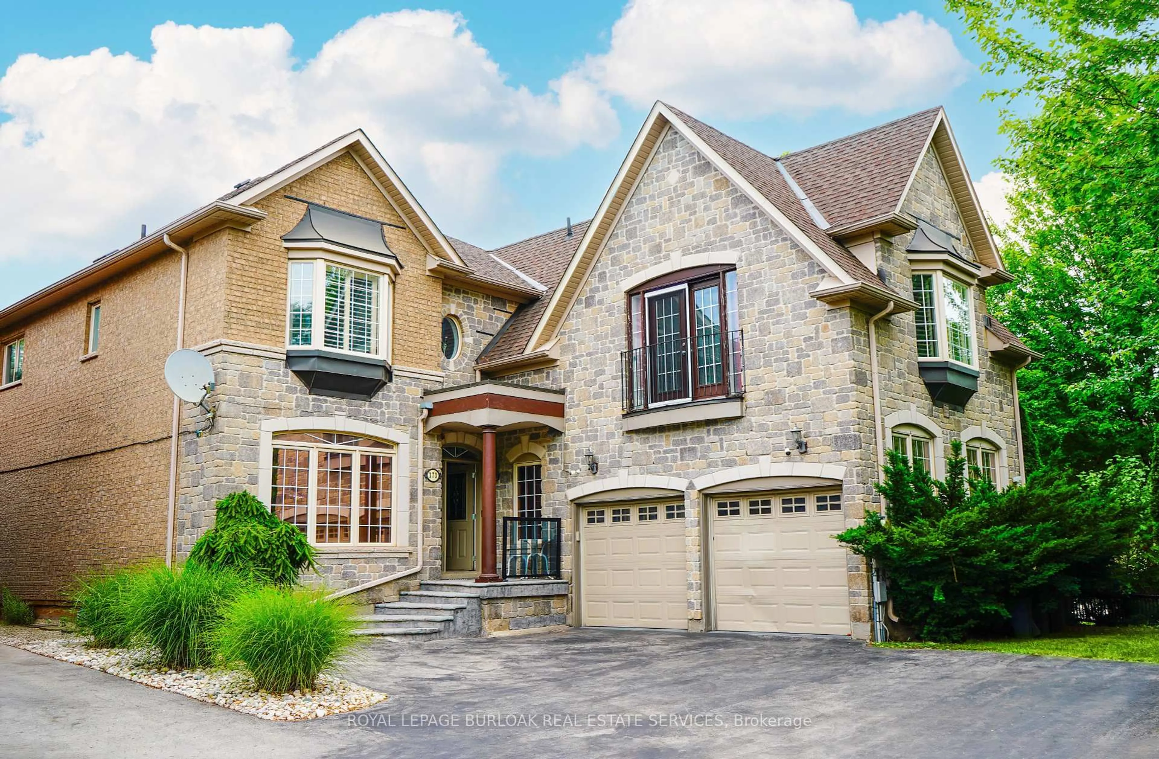 Home with brick exterior material, street for 373 Burloak Dr, Oakville Ontario L6L 6W8