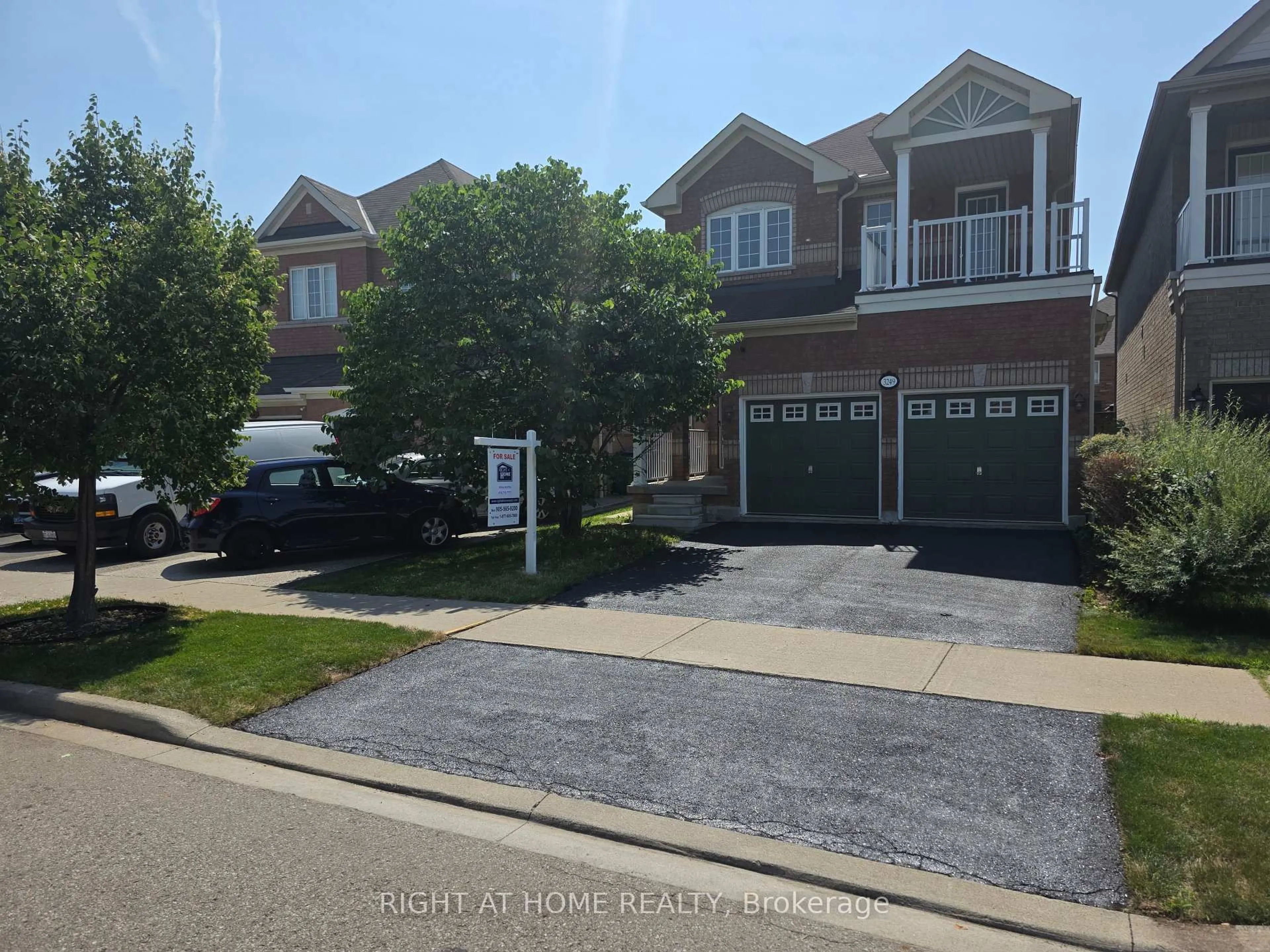 Home with brick exterior material, street for 3249 Cabano Cres, Mississauga Ontario L5M 0B9
