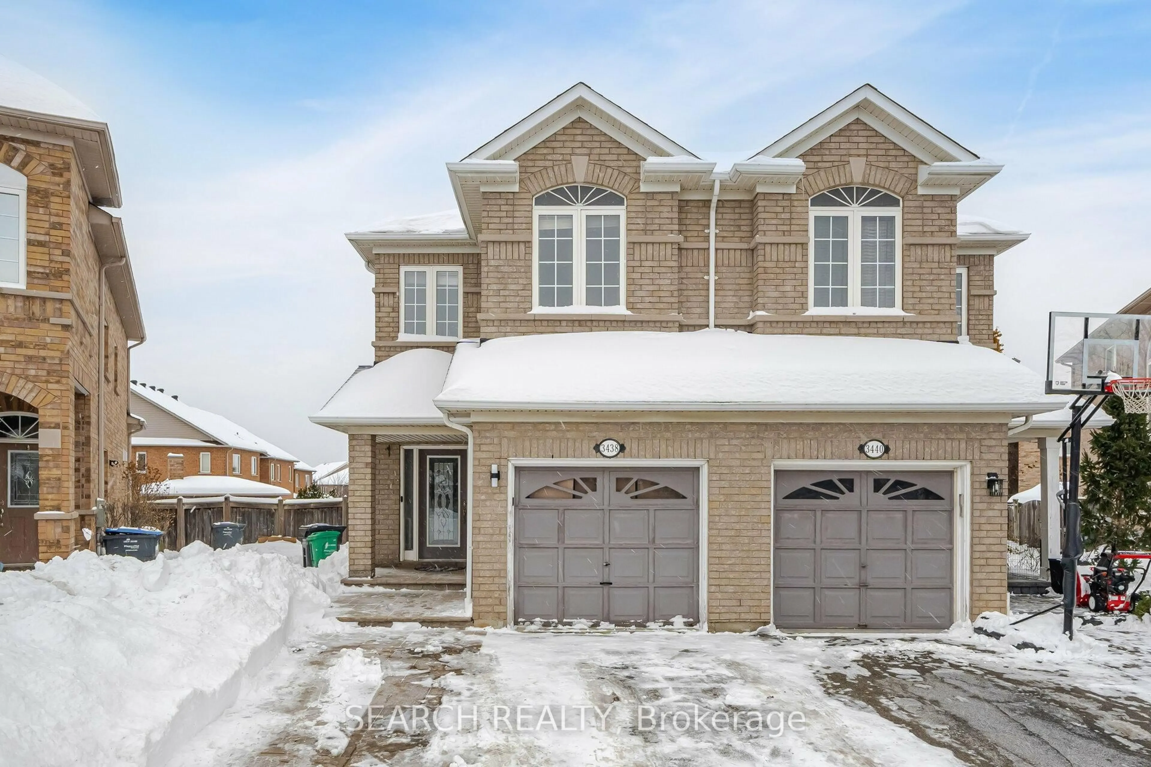 Home with brick exterior material, street for 3438 Fountain Park Ave, Mississauga Ontario L5M 7E3
